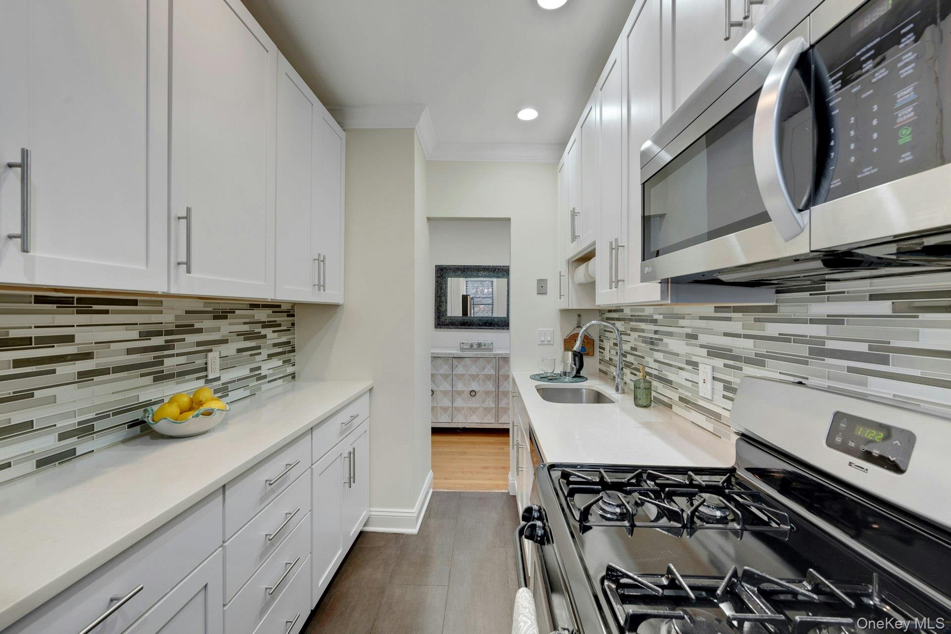 68 E Hartsdale Avenue, Unit 5M photo 5