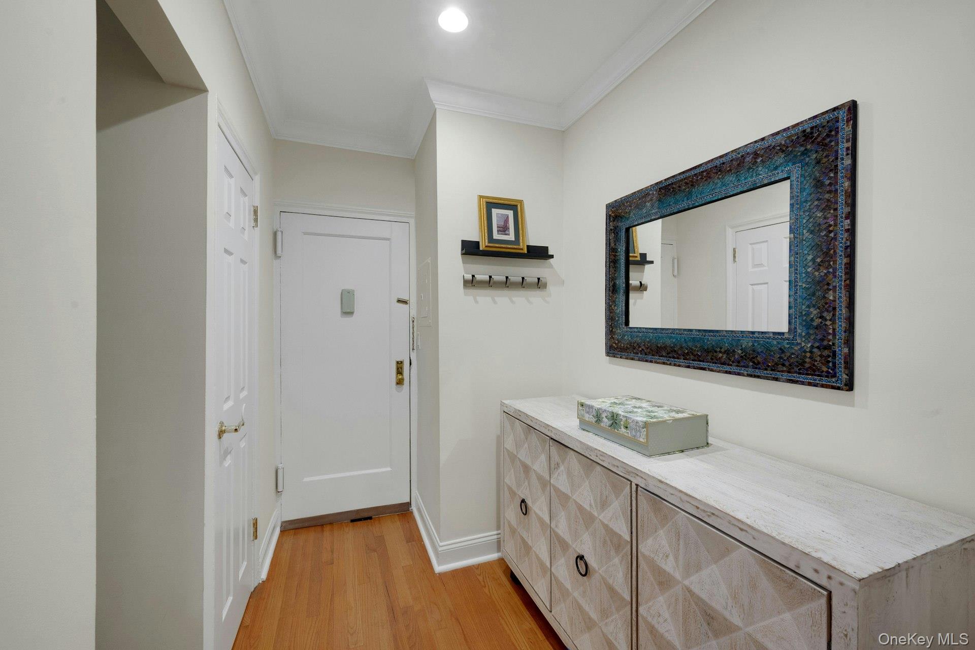 68 E Hartsdale Avenue, Unit 5M photo 3