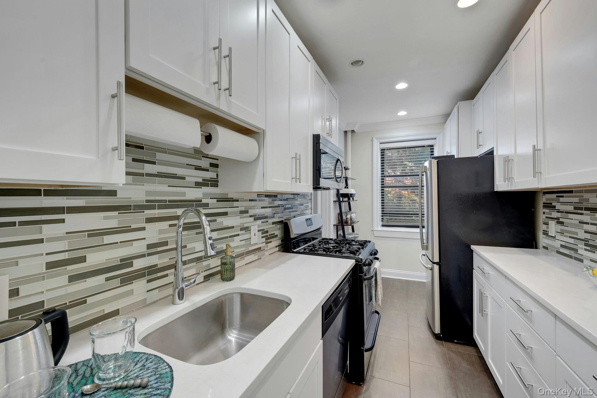 68 E Hartsdale Avenue, Unit 5M photo 4