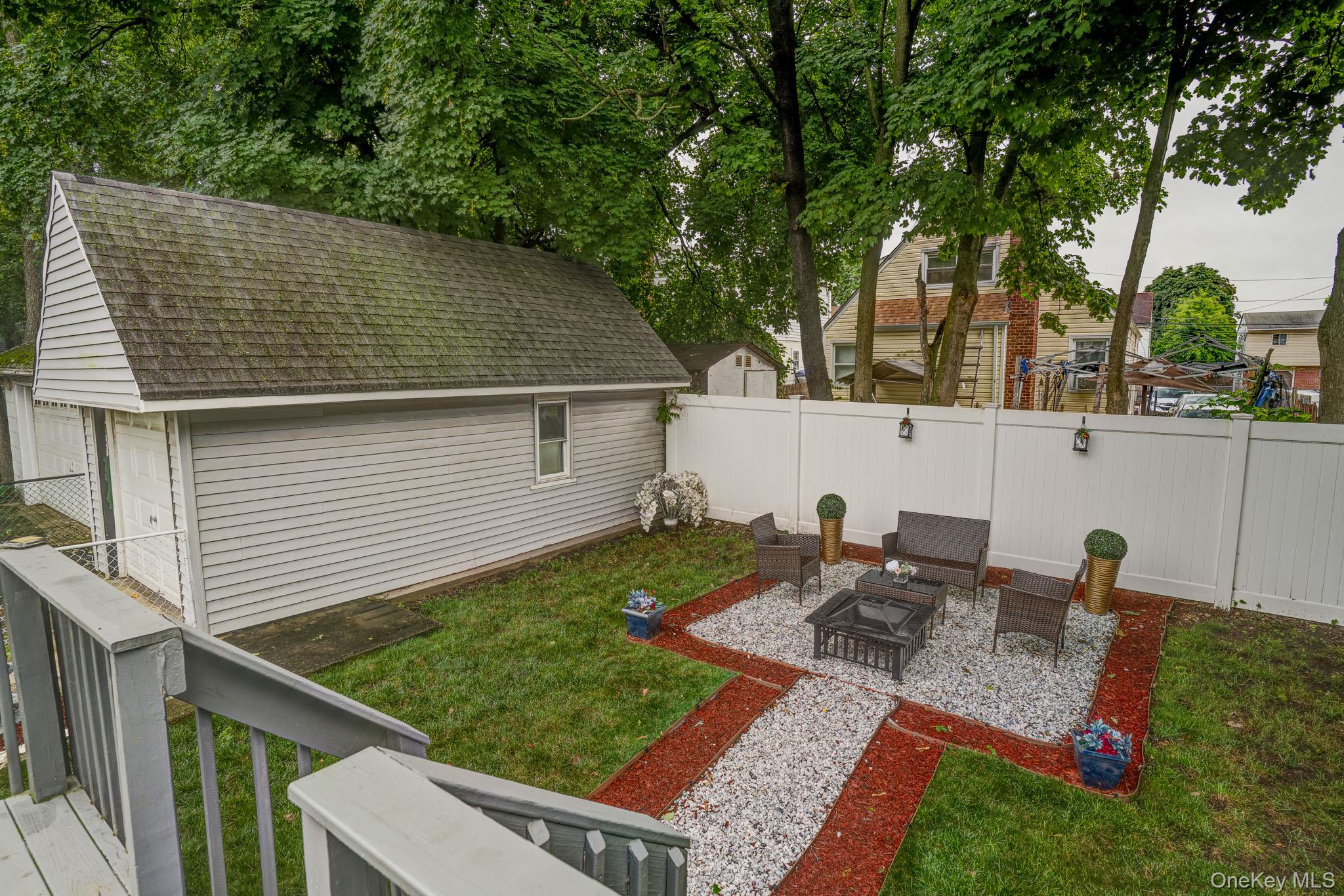 8 Frazier Street – For Sale photo 33