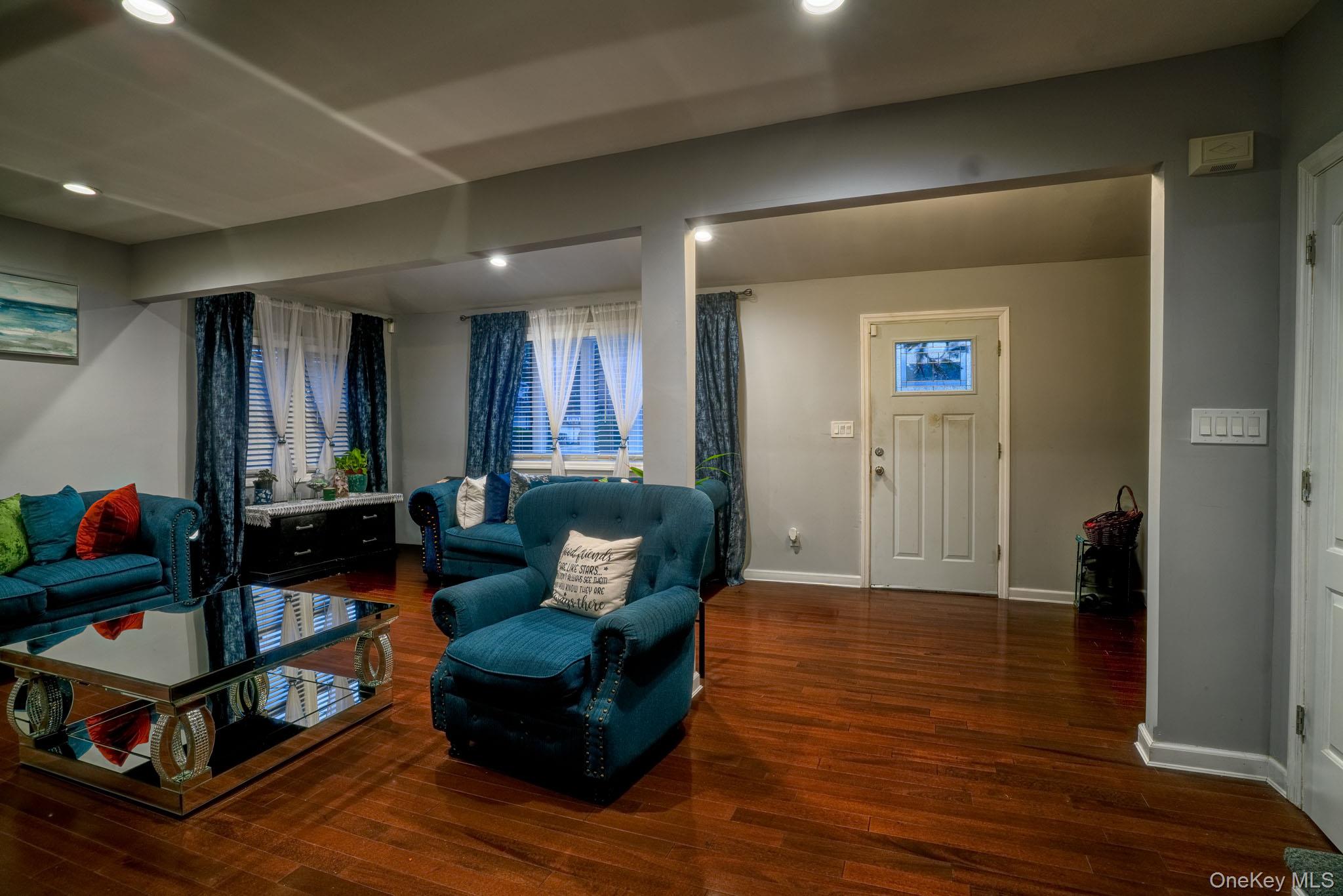 8 Frazier Street – For Sale photo 9