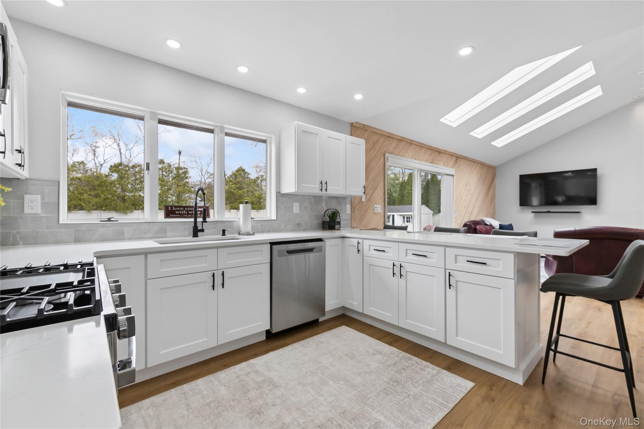 3 Harbor Road – For Rent photo 22