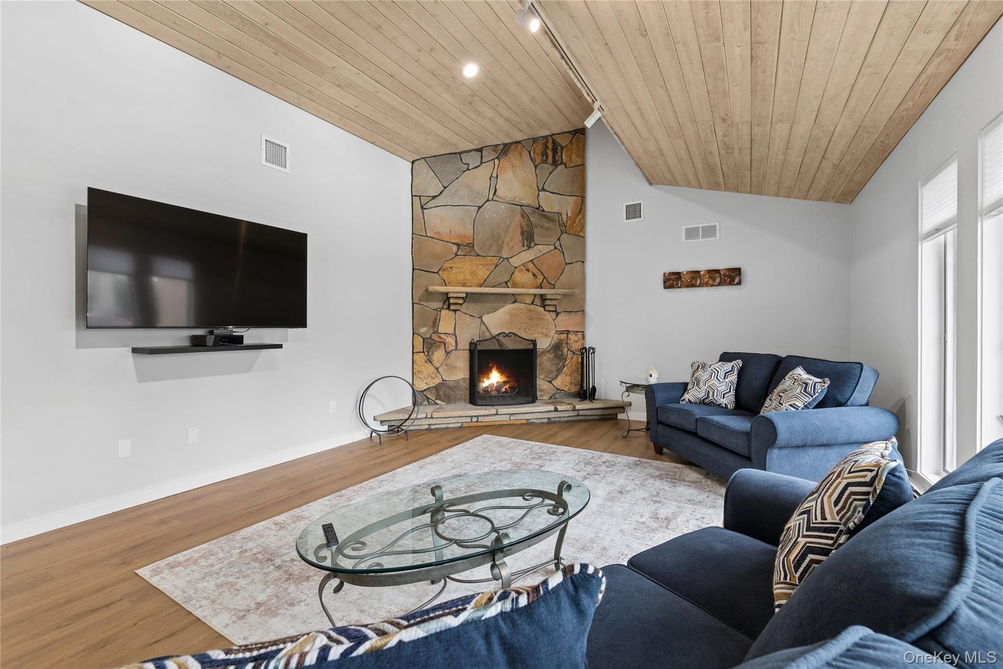 3 Harbor Road – For Rent photo 10