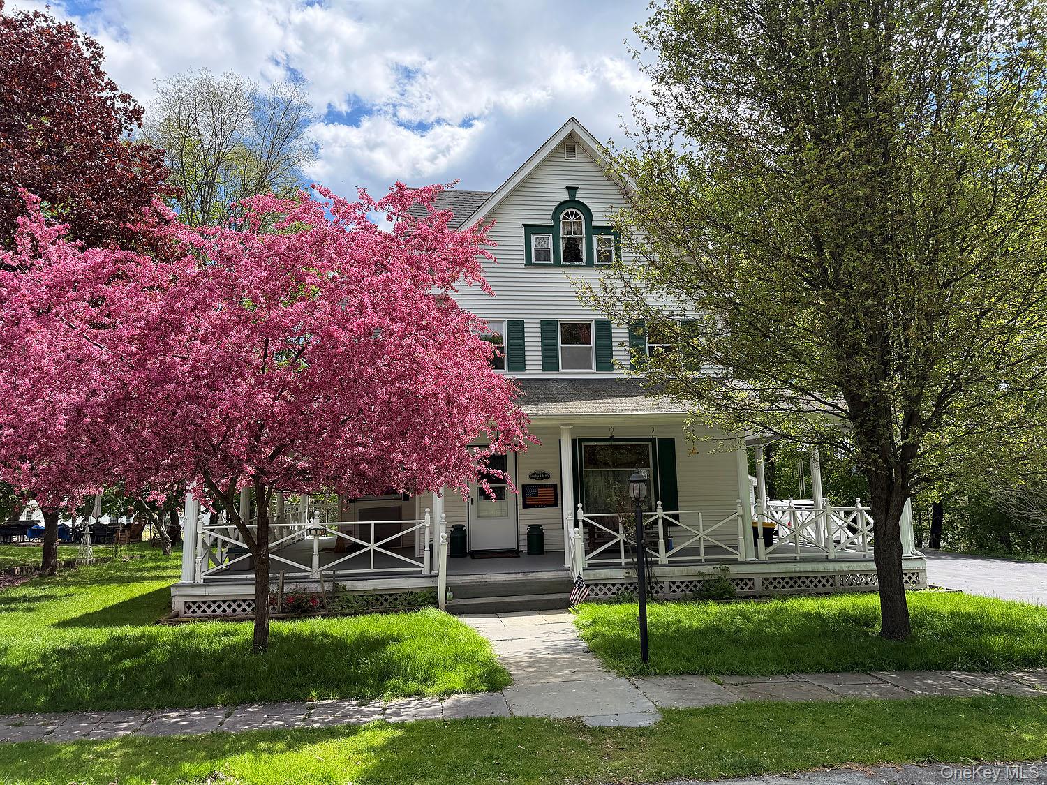 11 Highview Avenue – For Sale photo 3