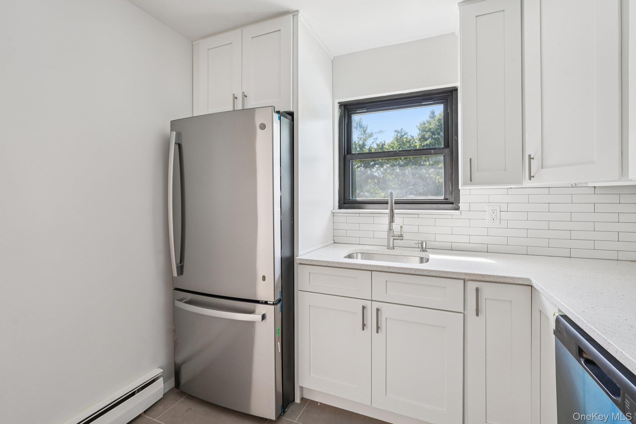 148 Sneden Place W, Unit 148 photo 19