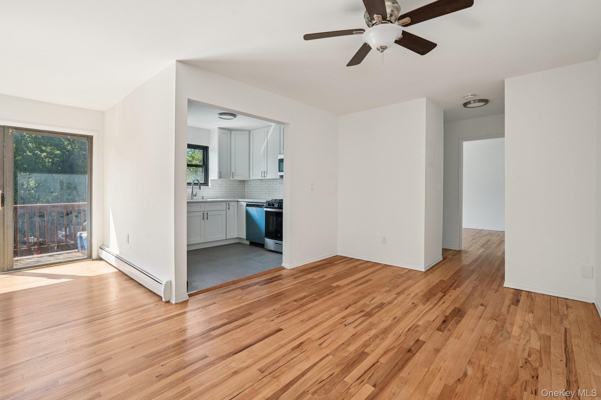 148 Sneden Place W, Unit 148 photo 16