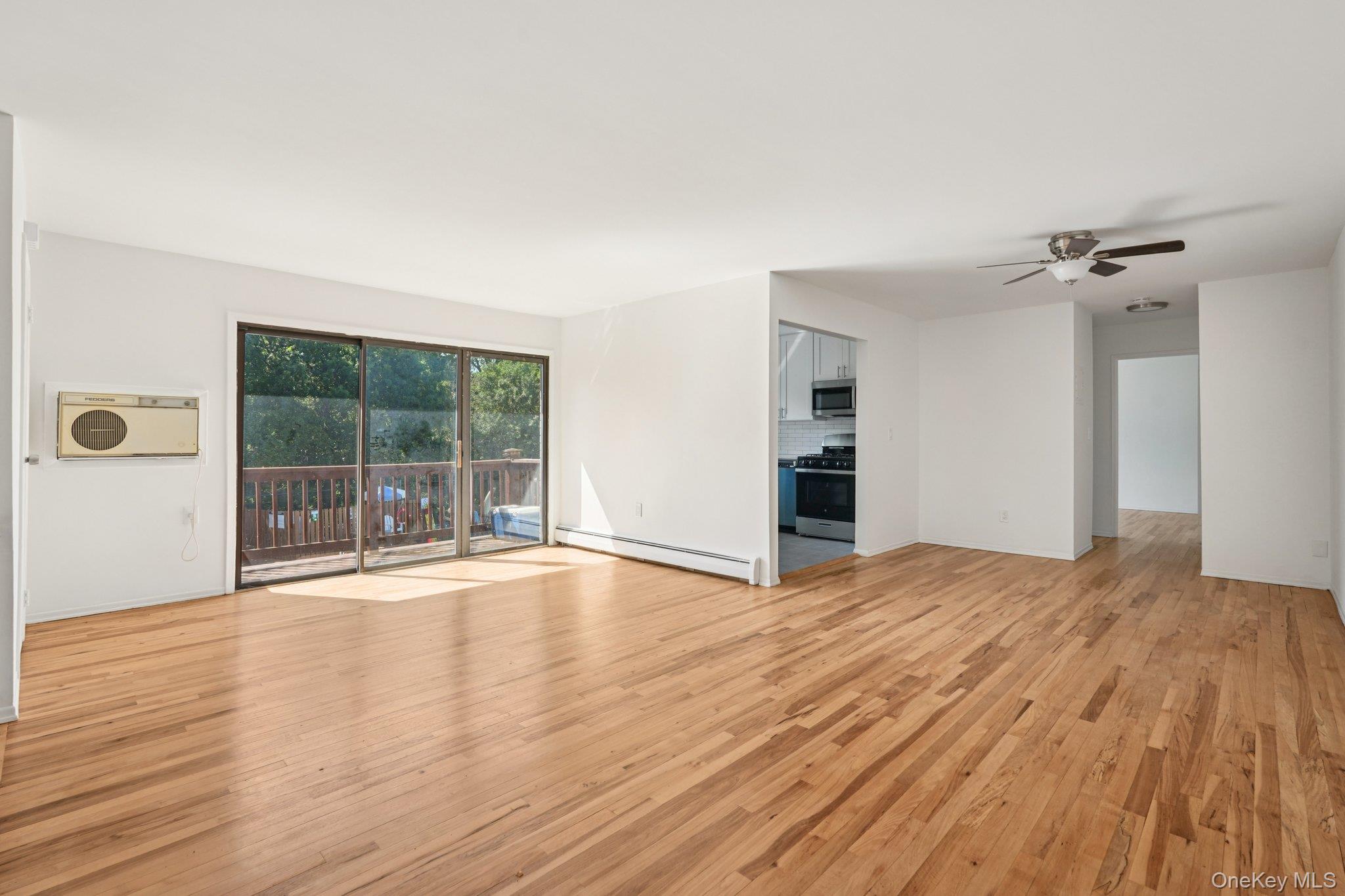 148 Sneden Place W, Unit 148 photo 12