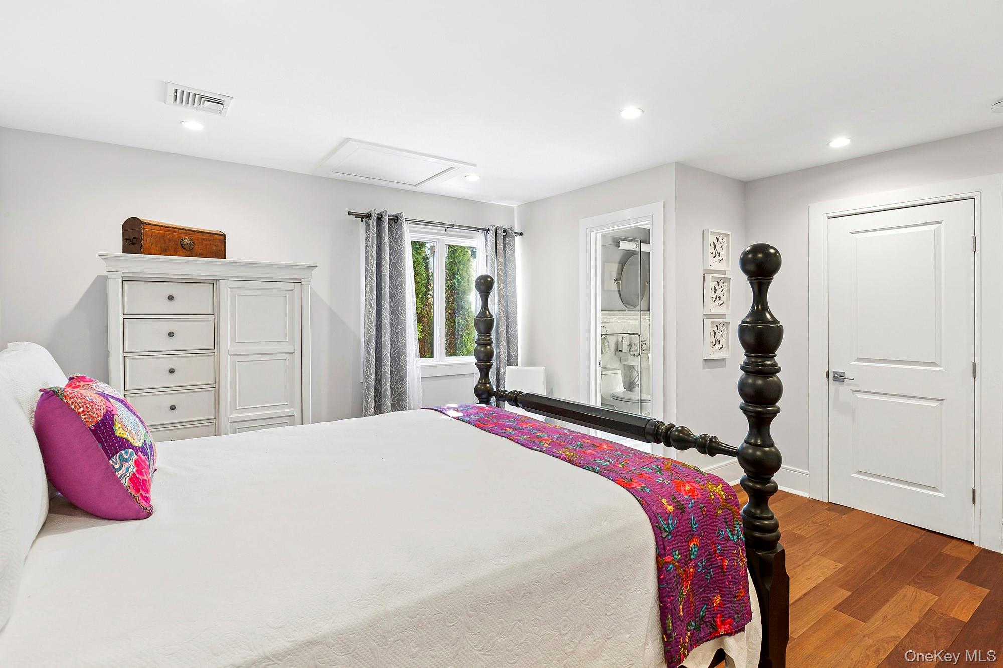 8 Canal Way – For Sale photo 10