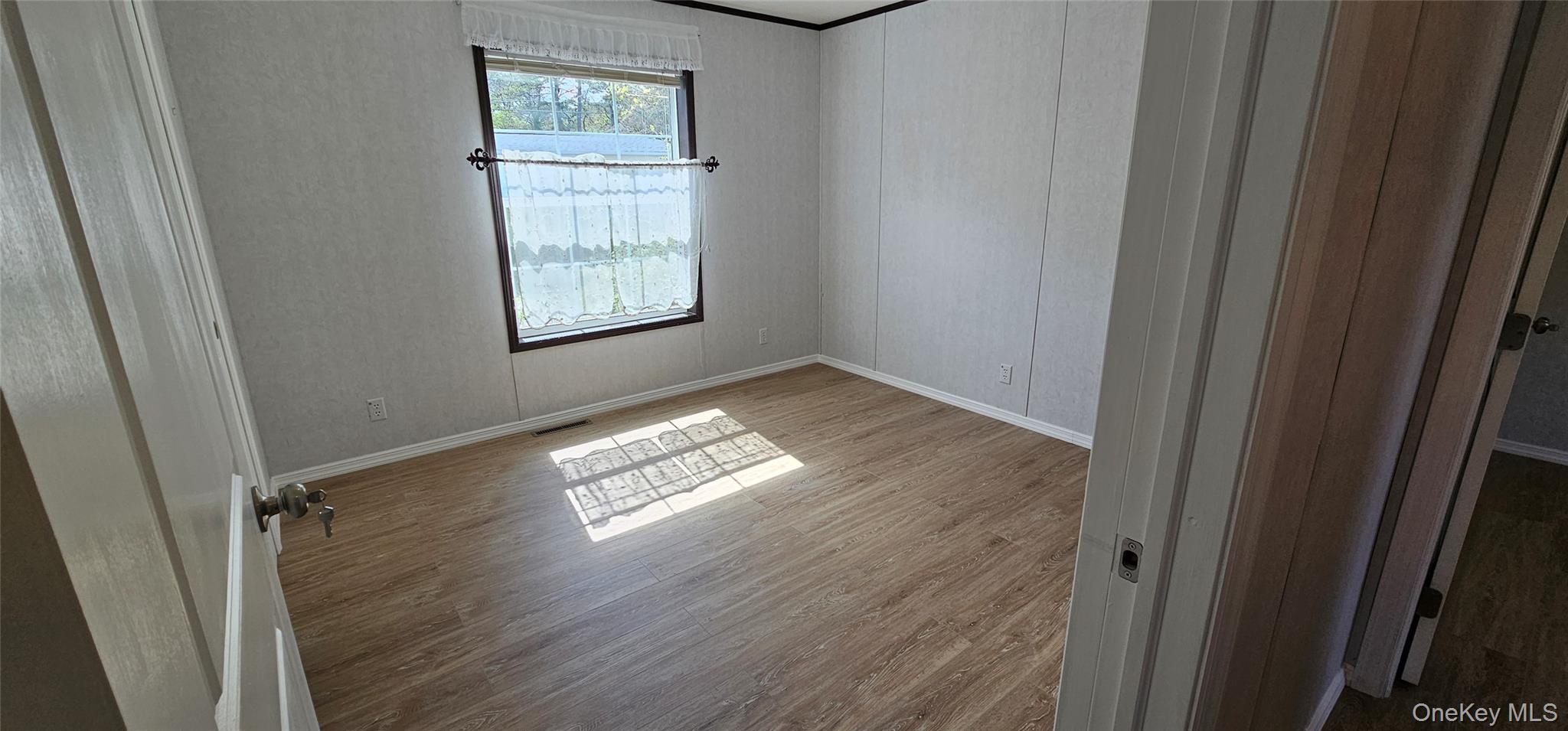 525-B26 Riverleigh Avenue, Unit B26 photo 8