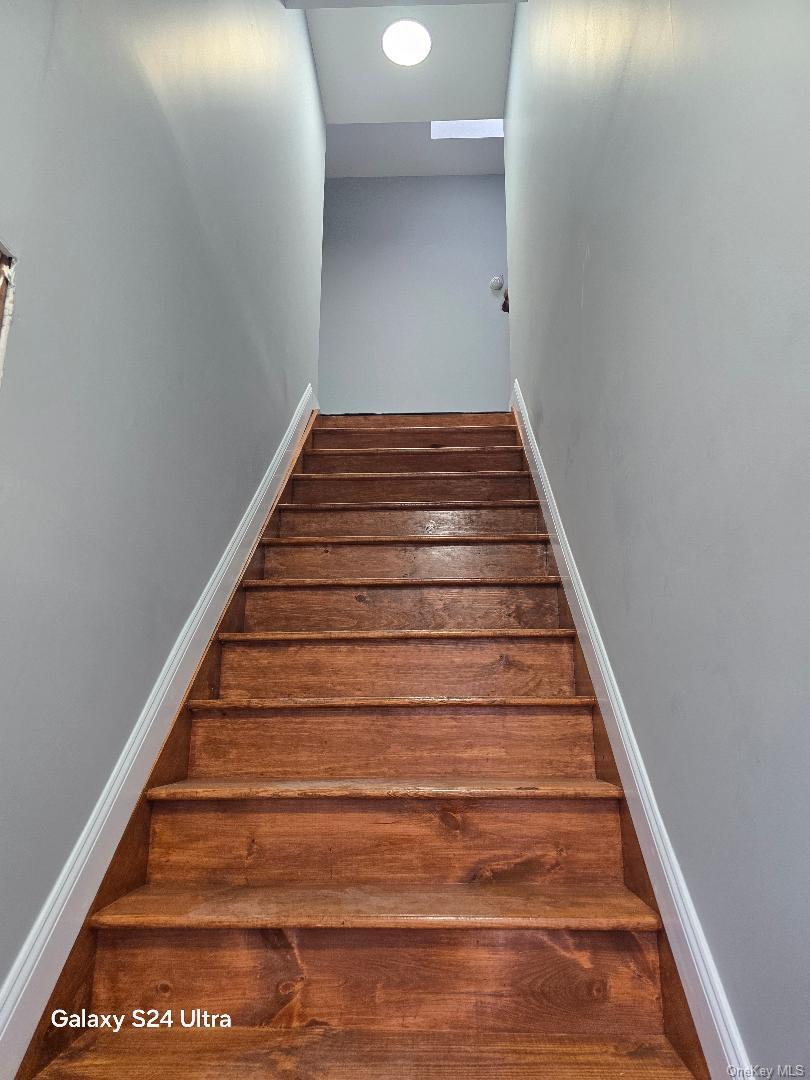 16401 Hillside Avenue – For Rent photo 4