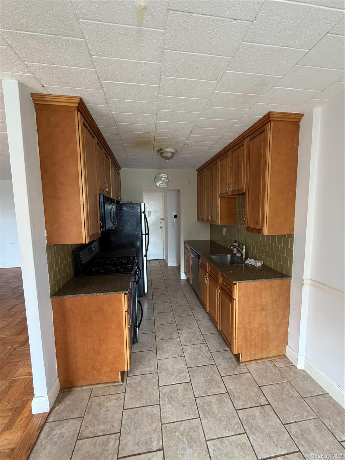 510 Midland Avenue, Unit 2C photo 4