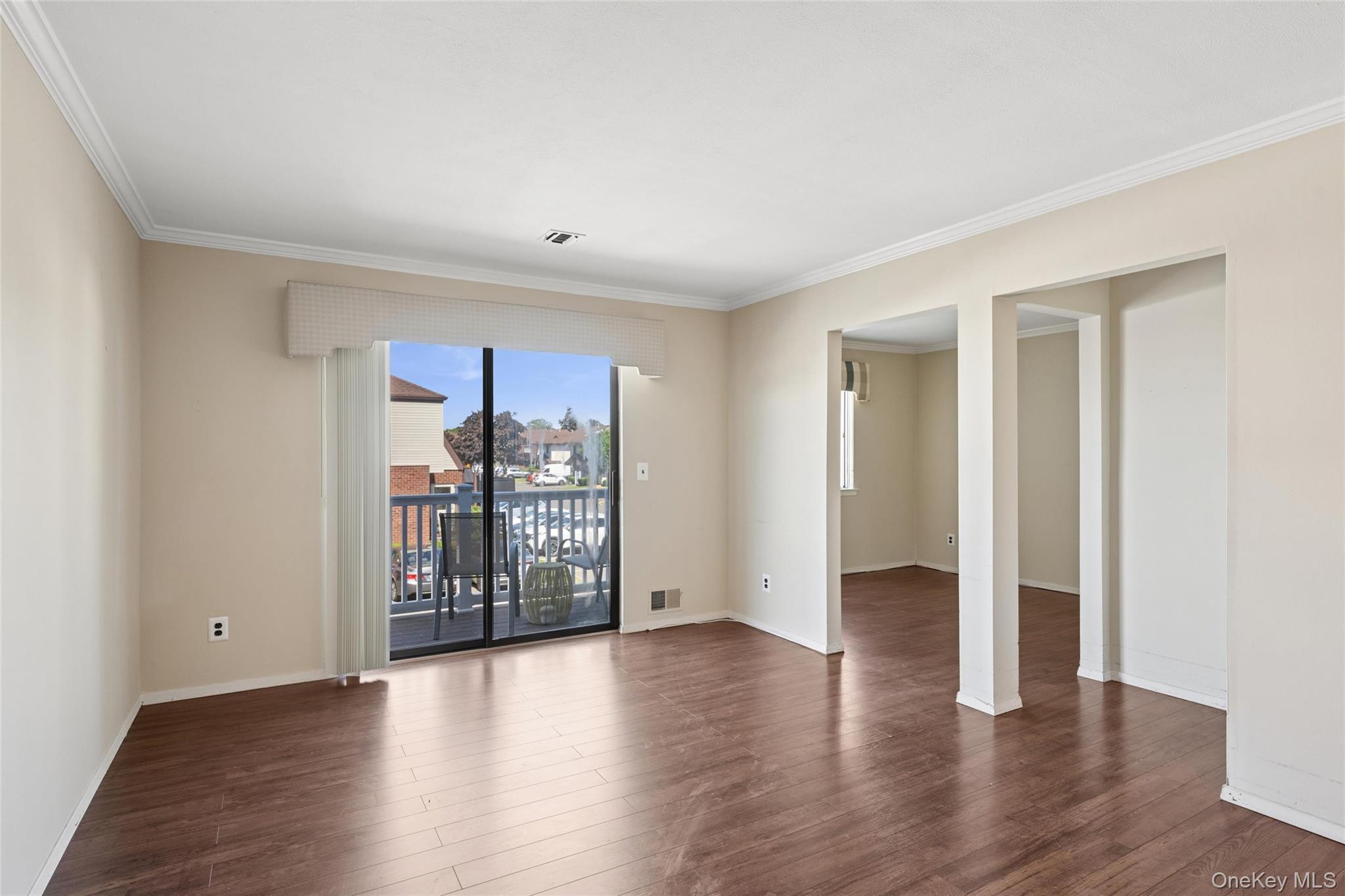 100 Cambridge Drive, Unit 100 photo 16