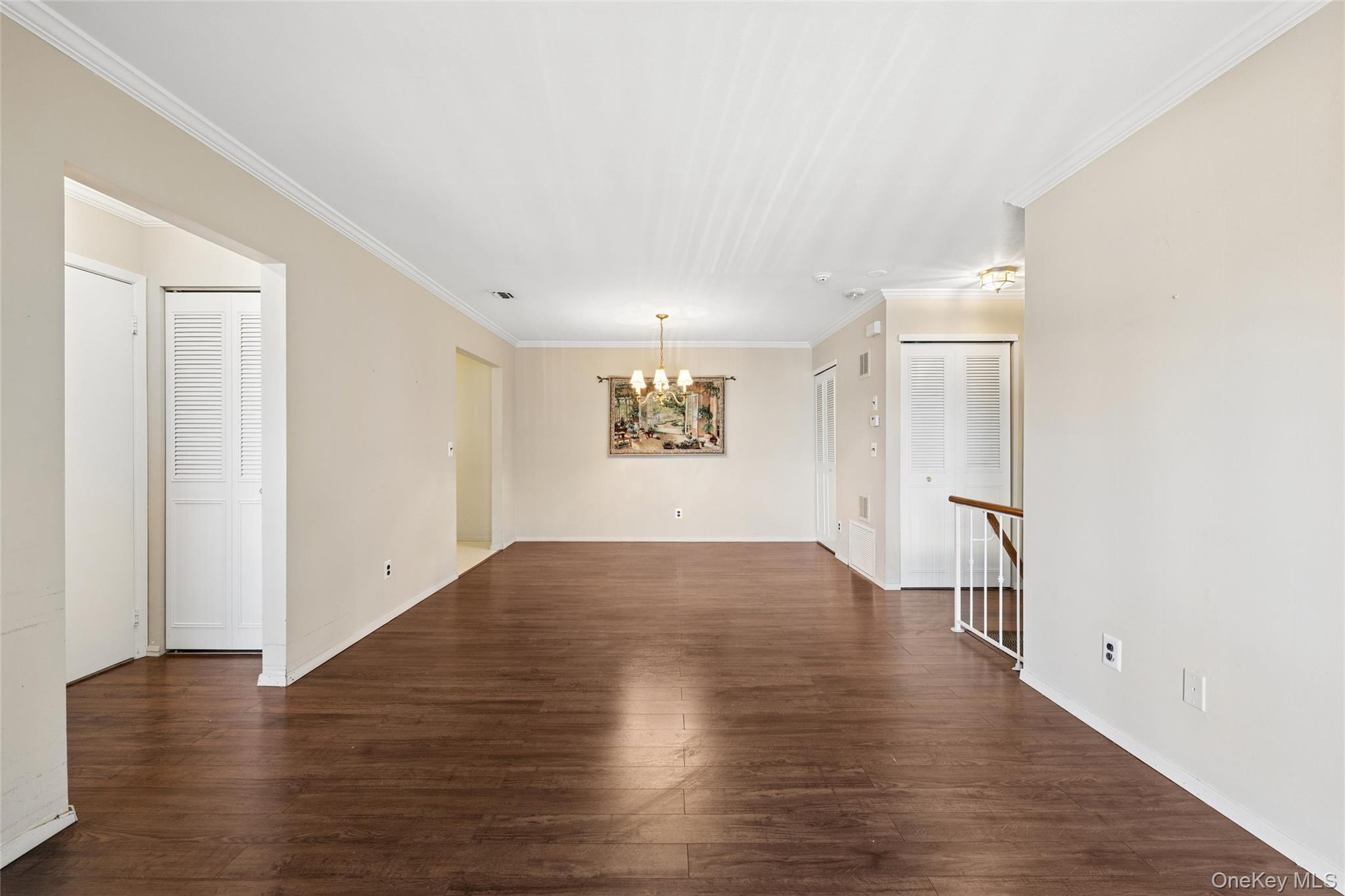 100 Cambridge Drive, Unit 100 photo 27
