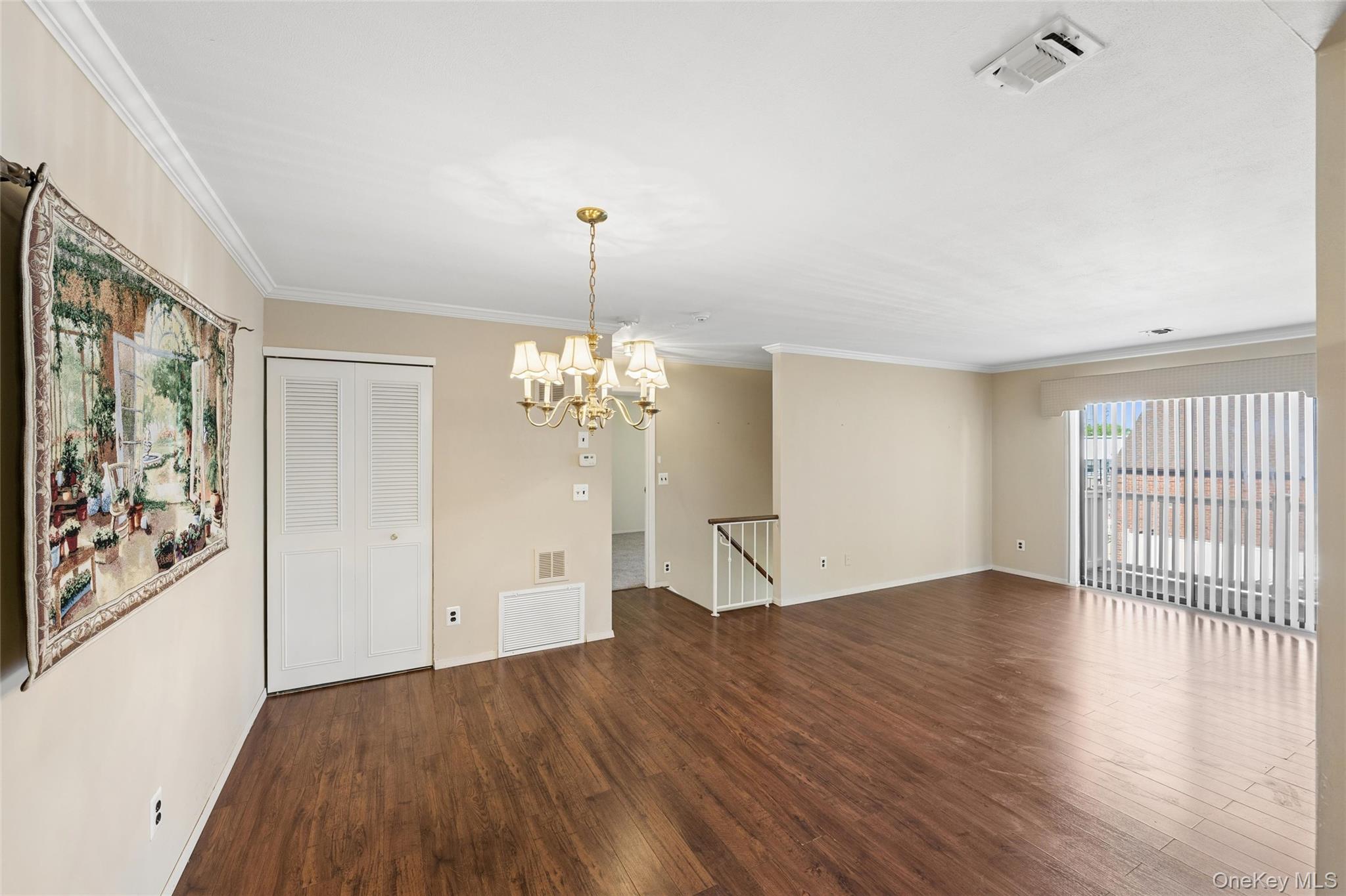 100 Cambridge Drive, Unit 100 photo 32