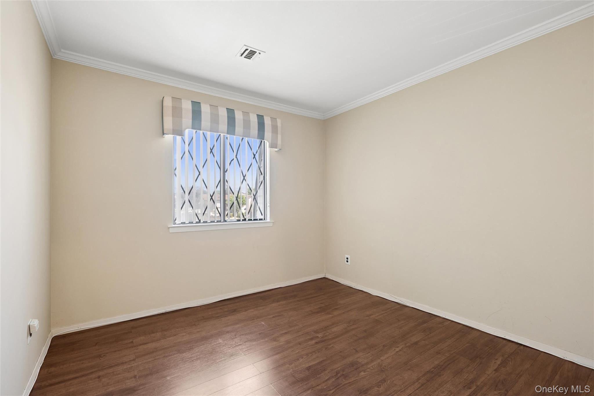 100 Cambridge Drive, Unit 100 photo 37