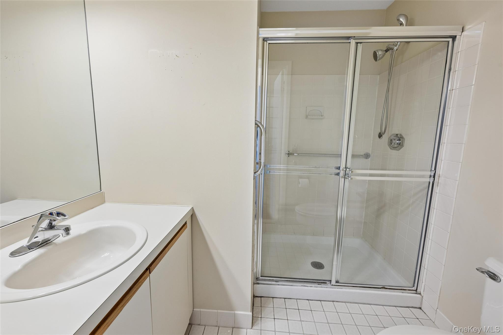 100 Cambridge Drive, Unit 100 photo 41