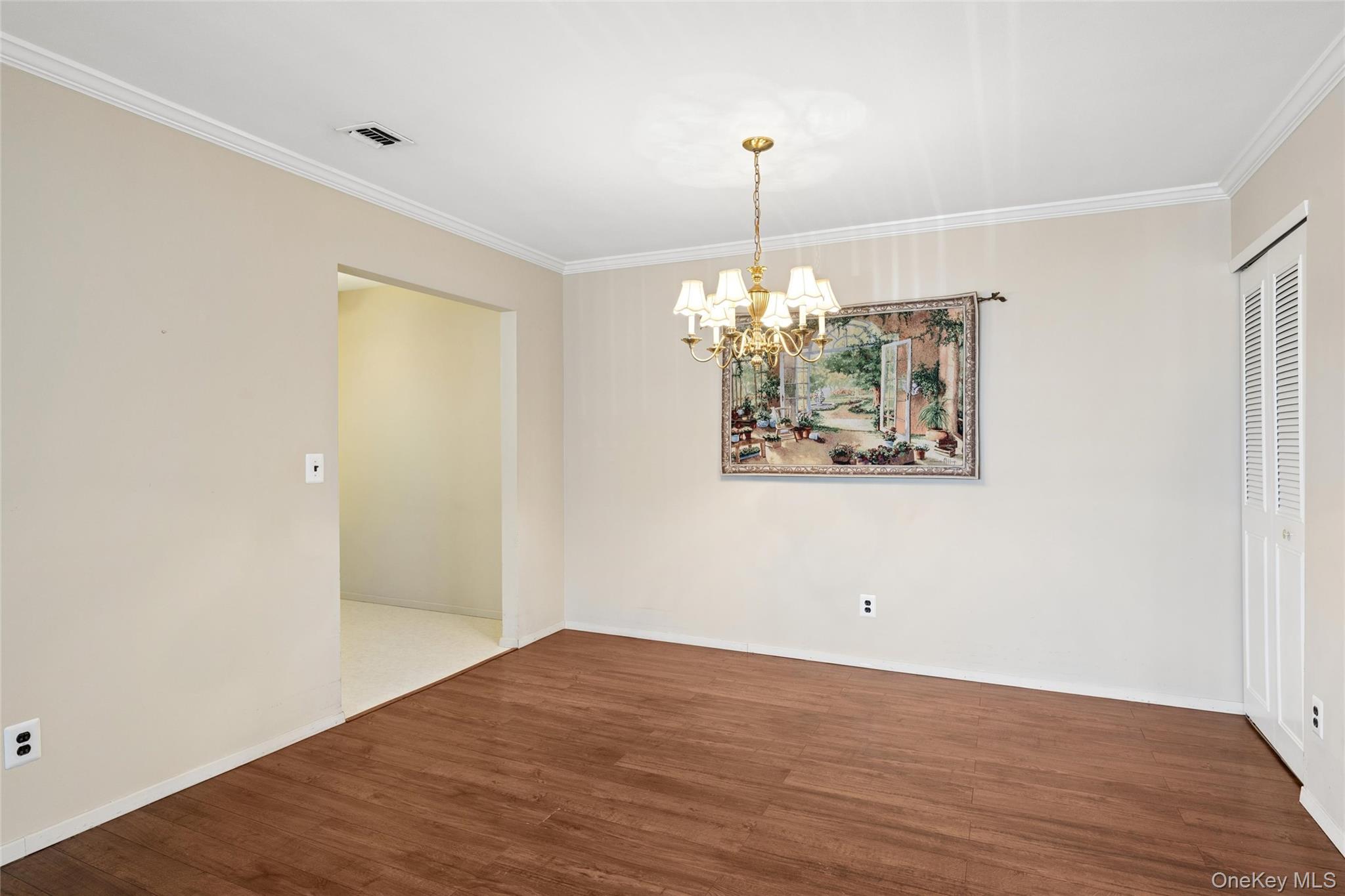 100 Cambridge Drive, Unit 100 photo 26
