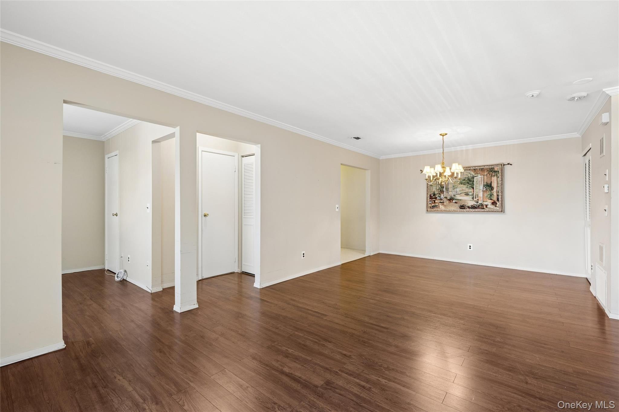 100 Cambridge Drive, Unit 100 photo 28