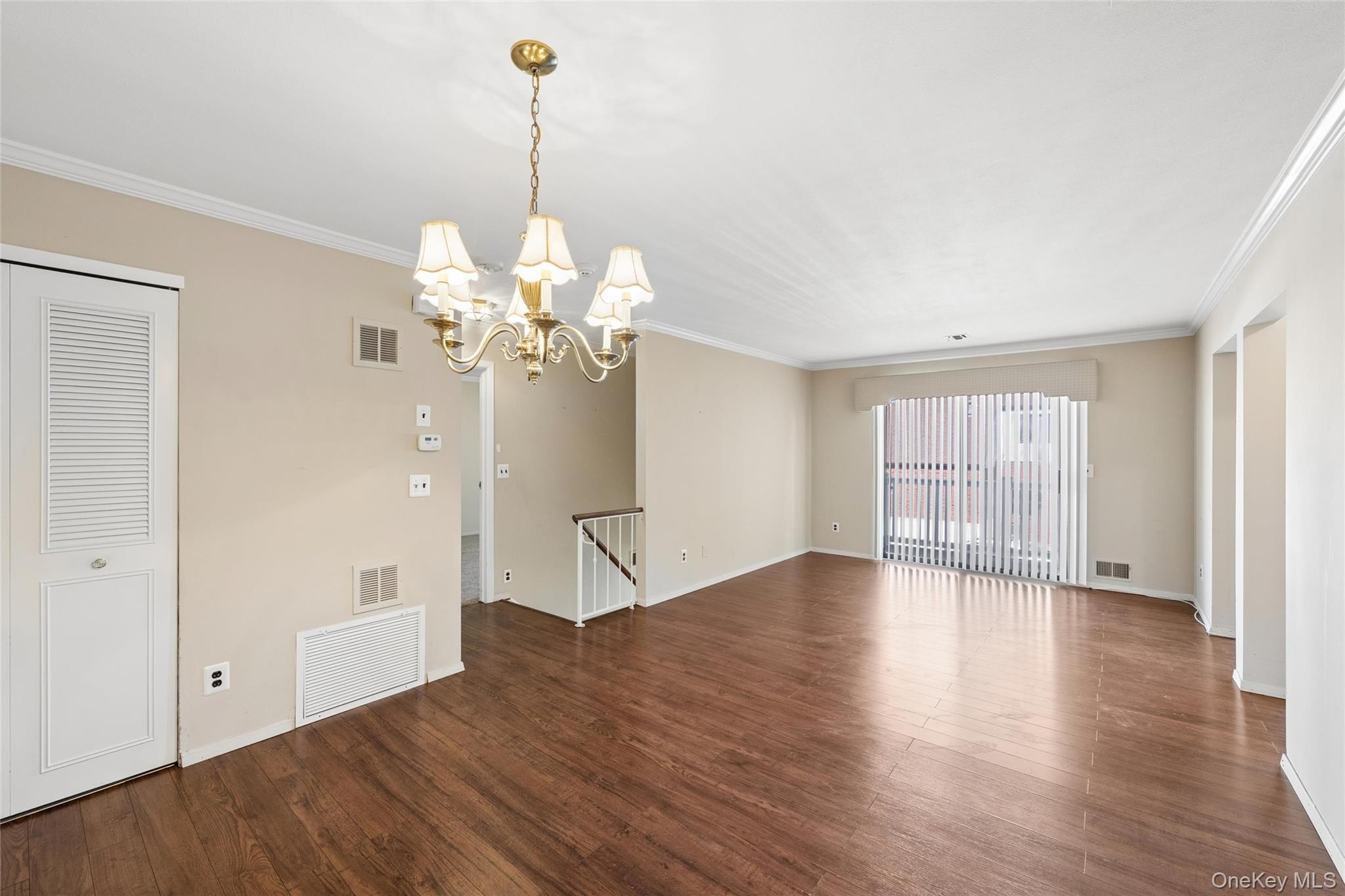 100 Cambridge Drive, Unit 100 photo 31