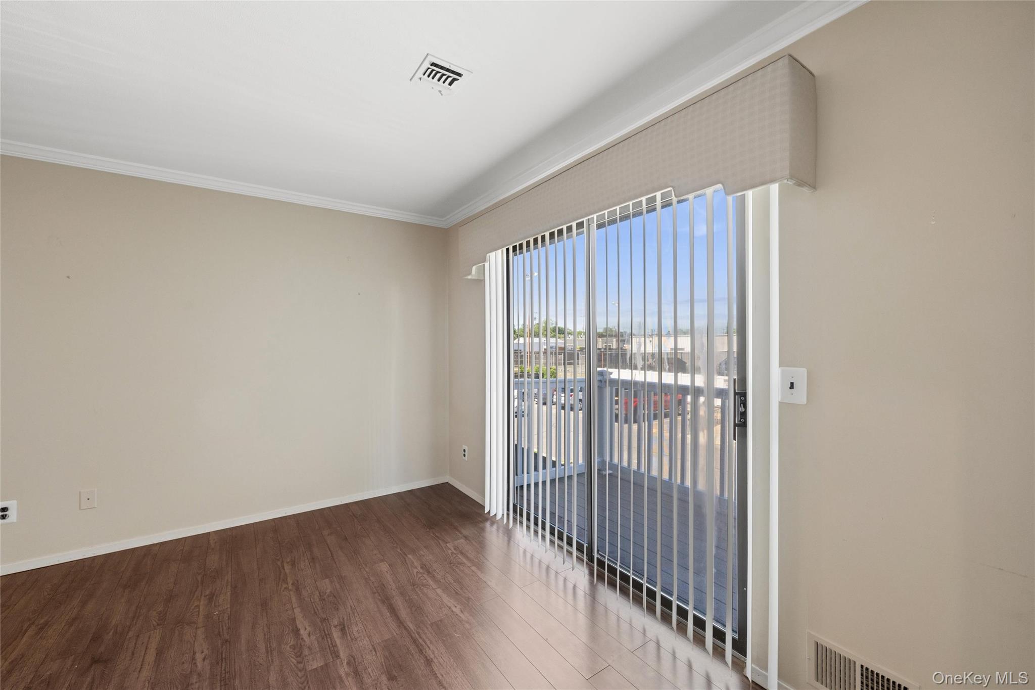 100 Cambridge Drive, Unit 100 photo 24