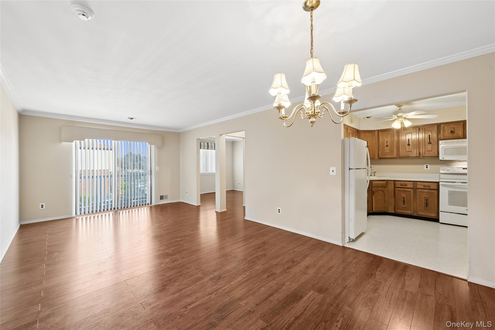 100 Cambridge Drive, Unit 100 photo 20