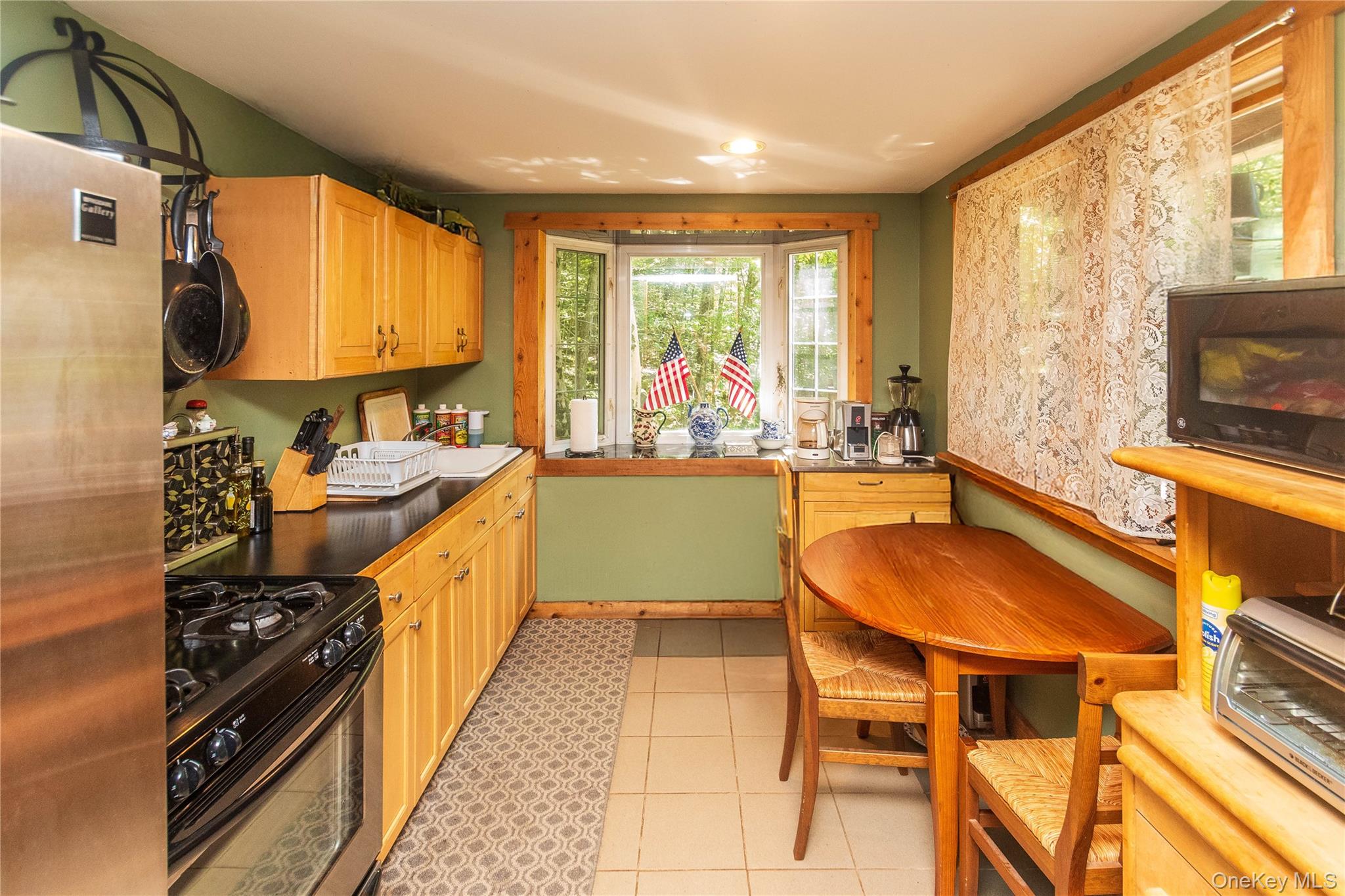 885 Grandview Road – For Sale photo 31