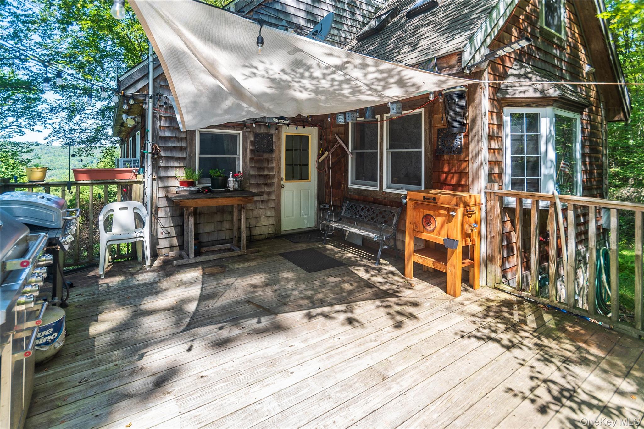 885 Grandview Road – For Sale photo 5