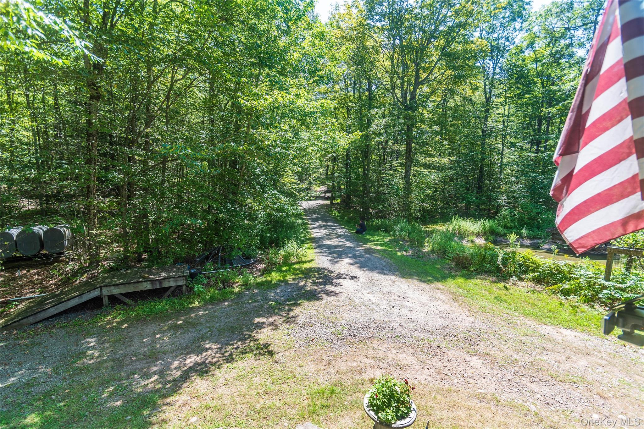 885 Grandview Road – For Sale photo 11