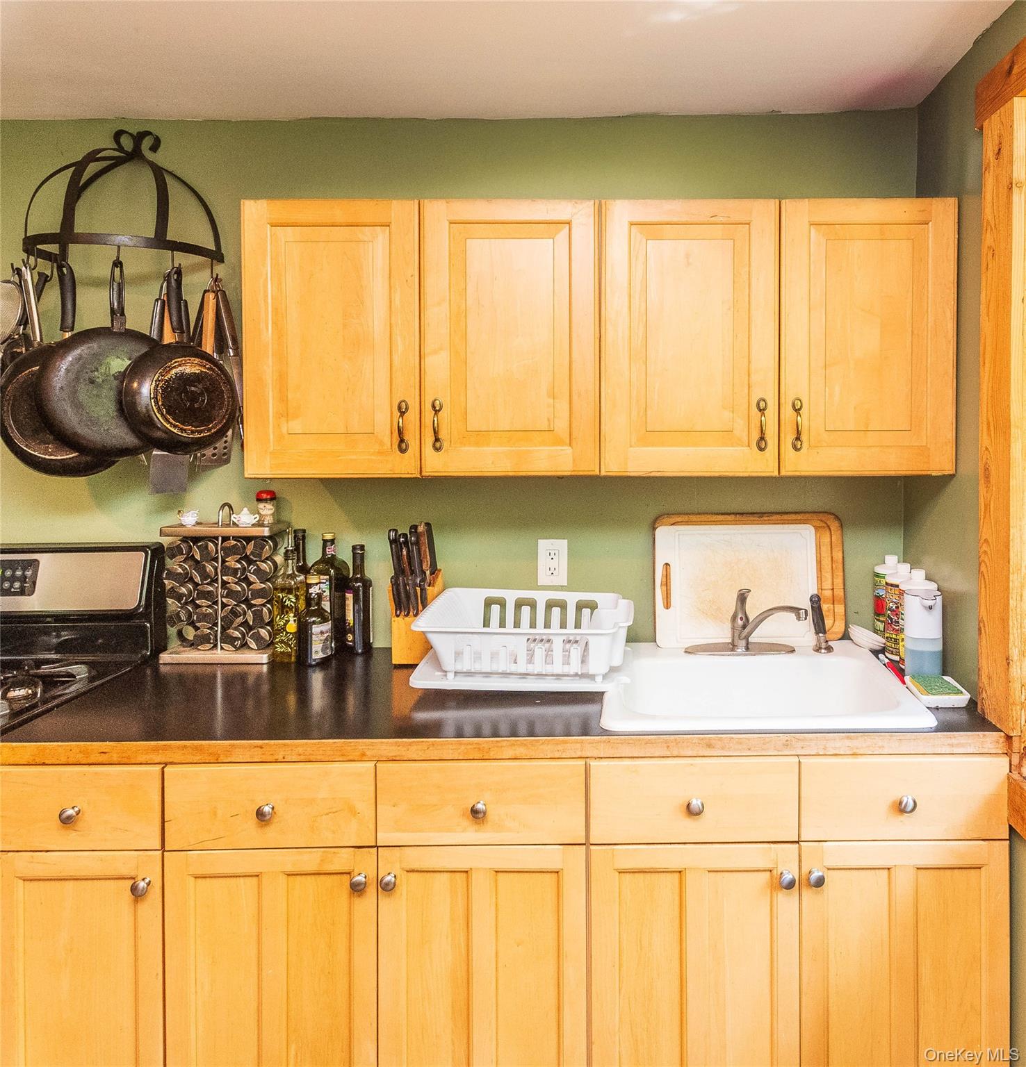 885 Grandview Road – For Sale photo 28