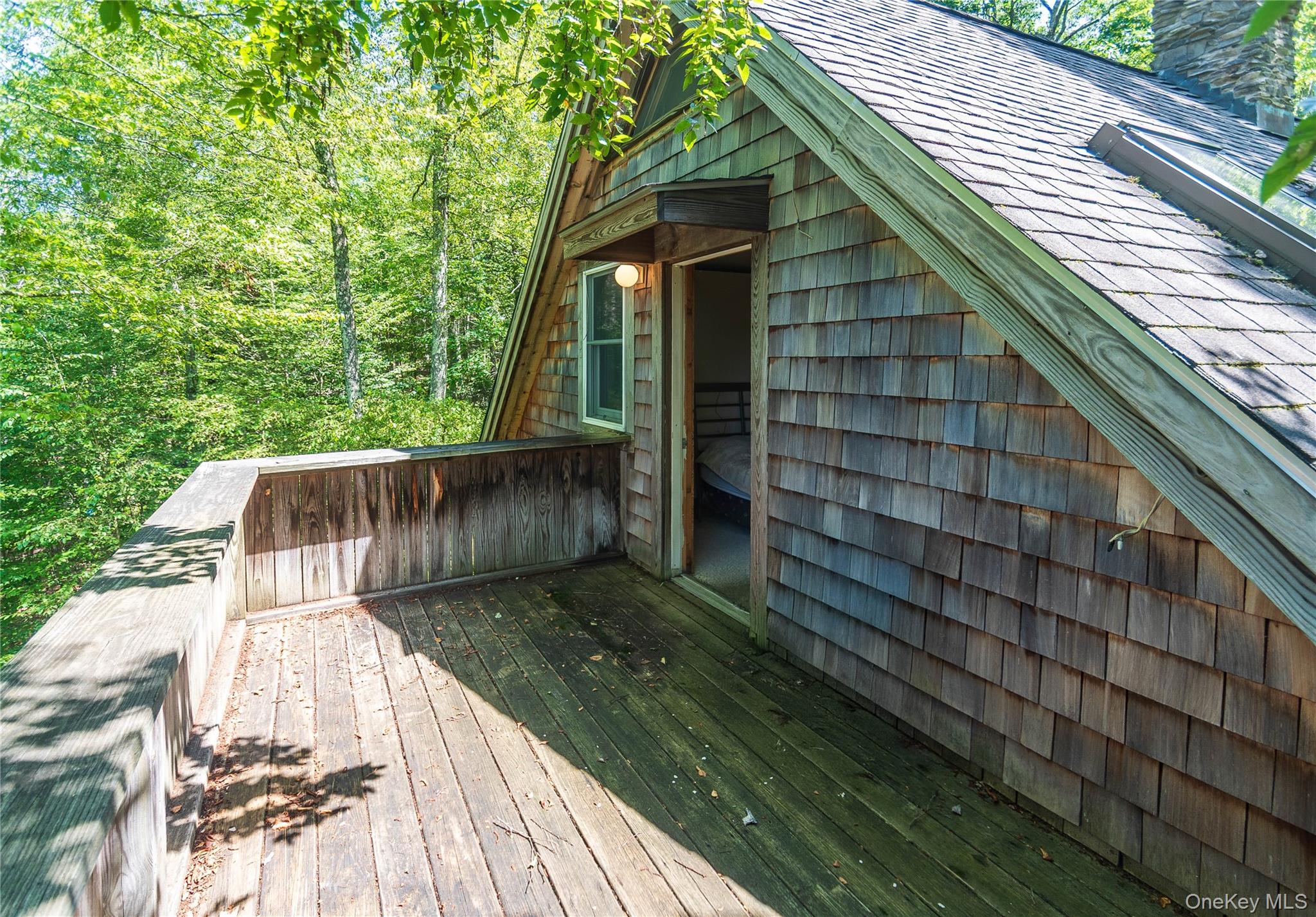 885 Grandview Road – For Sale photo 8