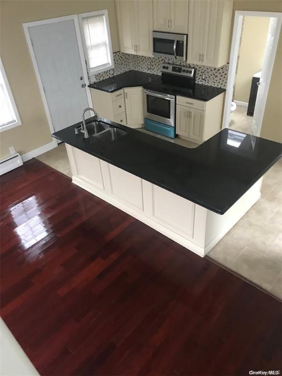 175 Richmond Boulevard – For Rent photo 4