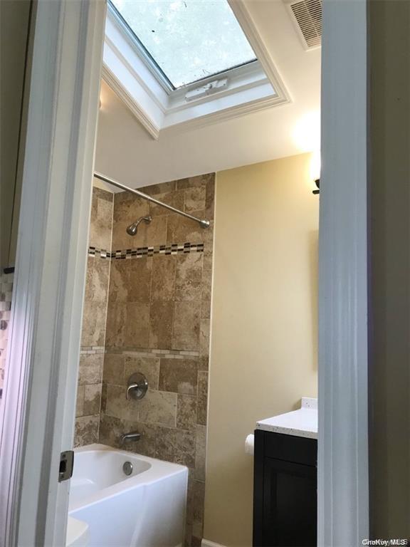 175 Richmond Boulevard – For Rent photo 16