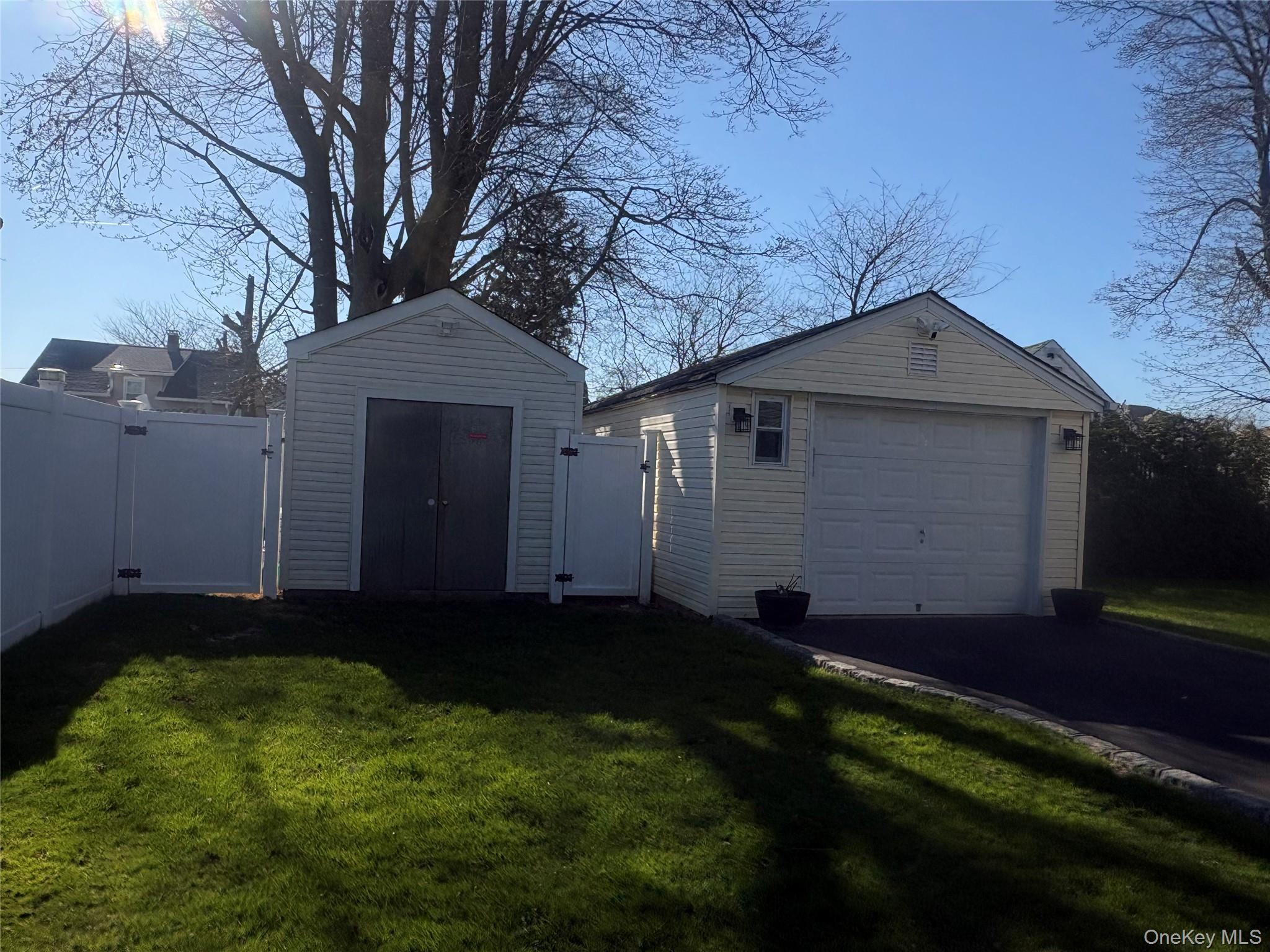 25 Rutland Road – For Sale photo 25