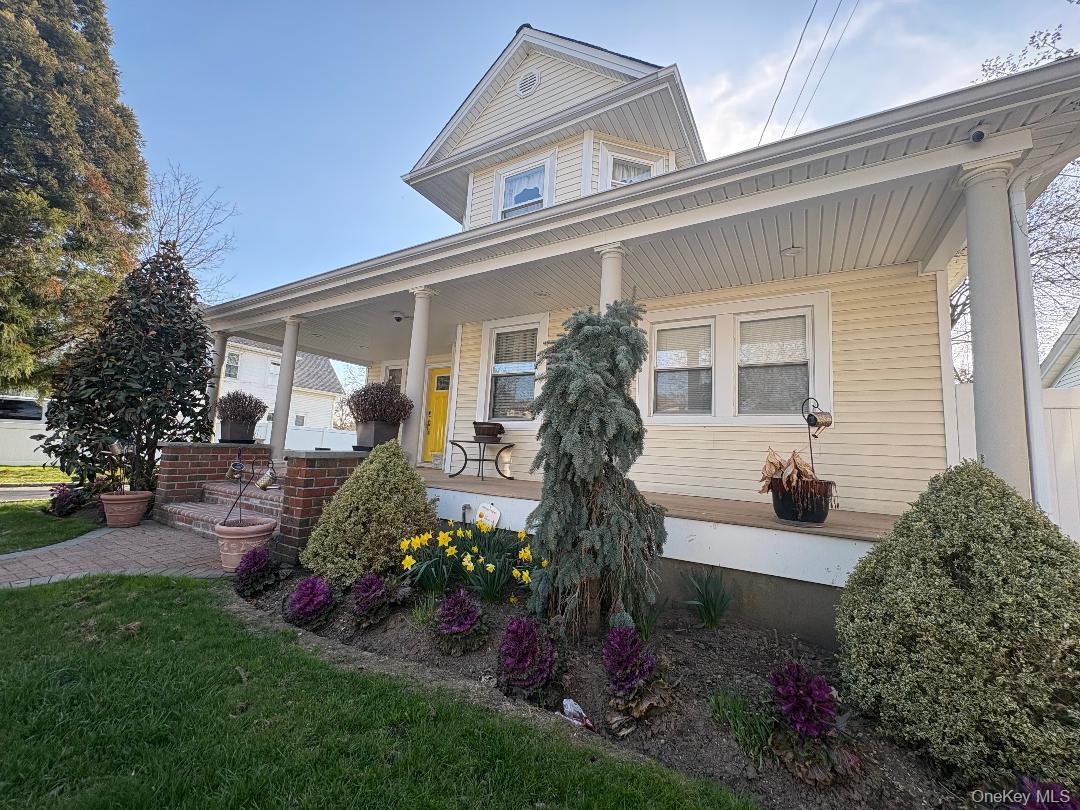 25 Rutland Road – For Sale photo 2