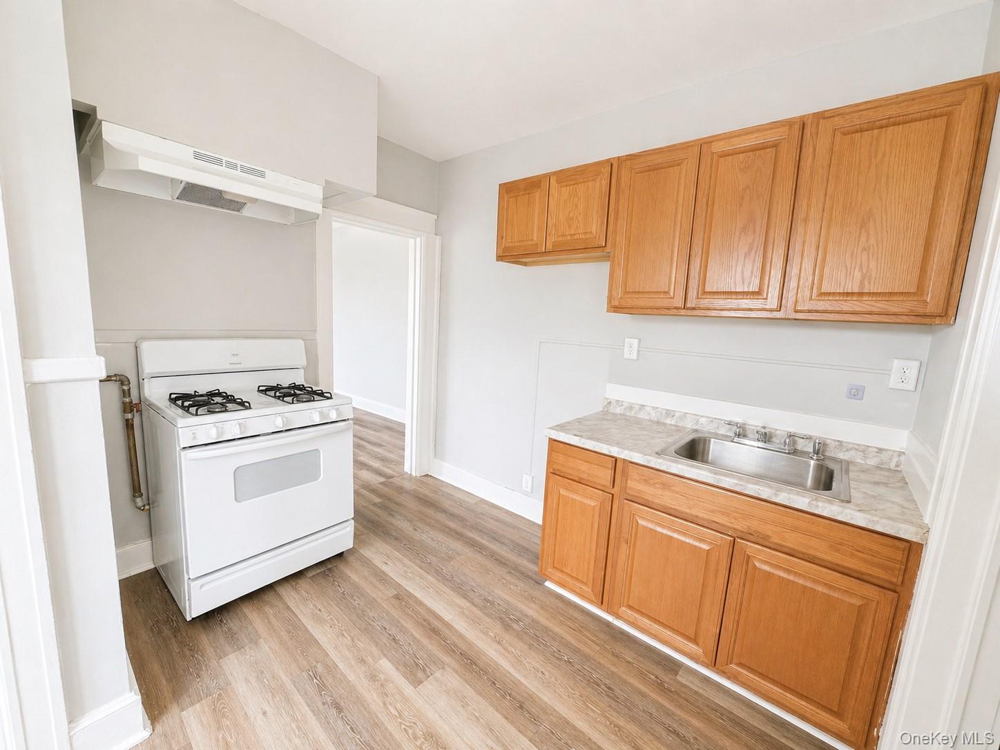 144 Mansion Street, Unit 6 photo 5