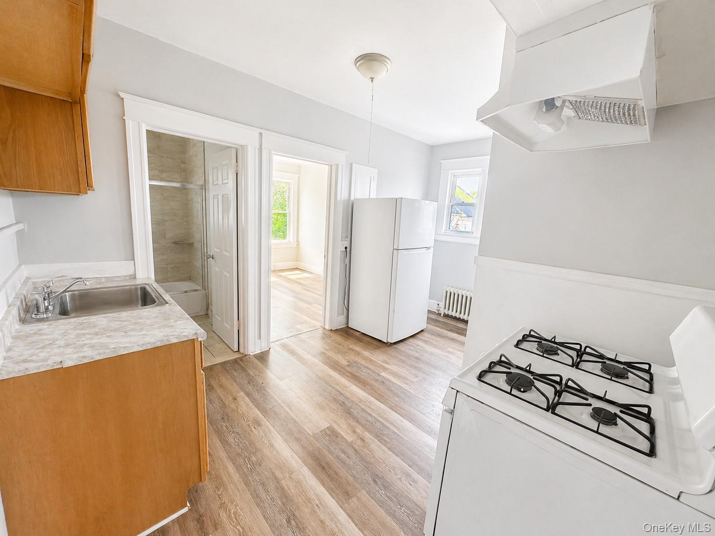 144 Mansion Street, Unit 6 photo 4