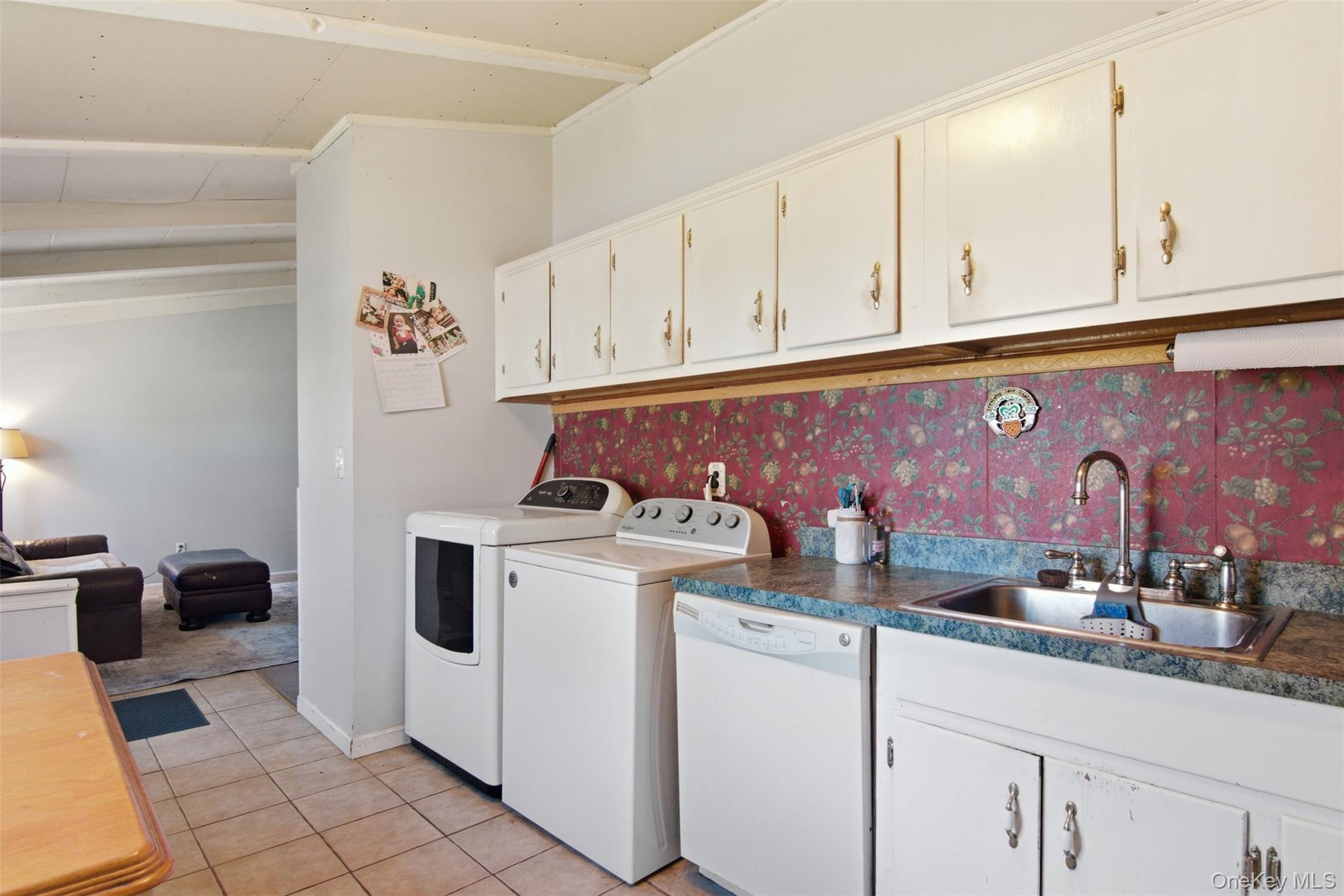 30 Lodge Lane – For Sale photo 16