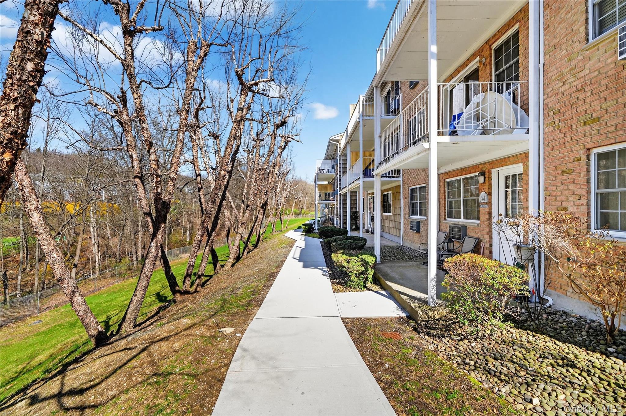 1840 Crompond Road, Unit 1A4 photo 3