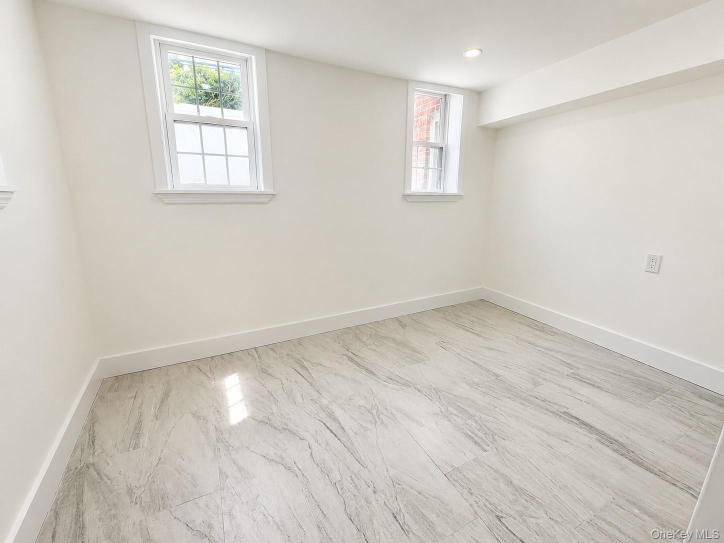 449 W Beech Street – For Sale photo 40