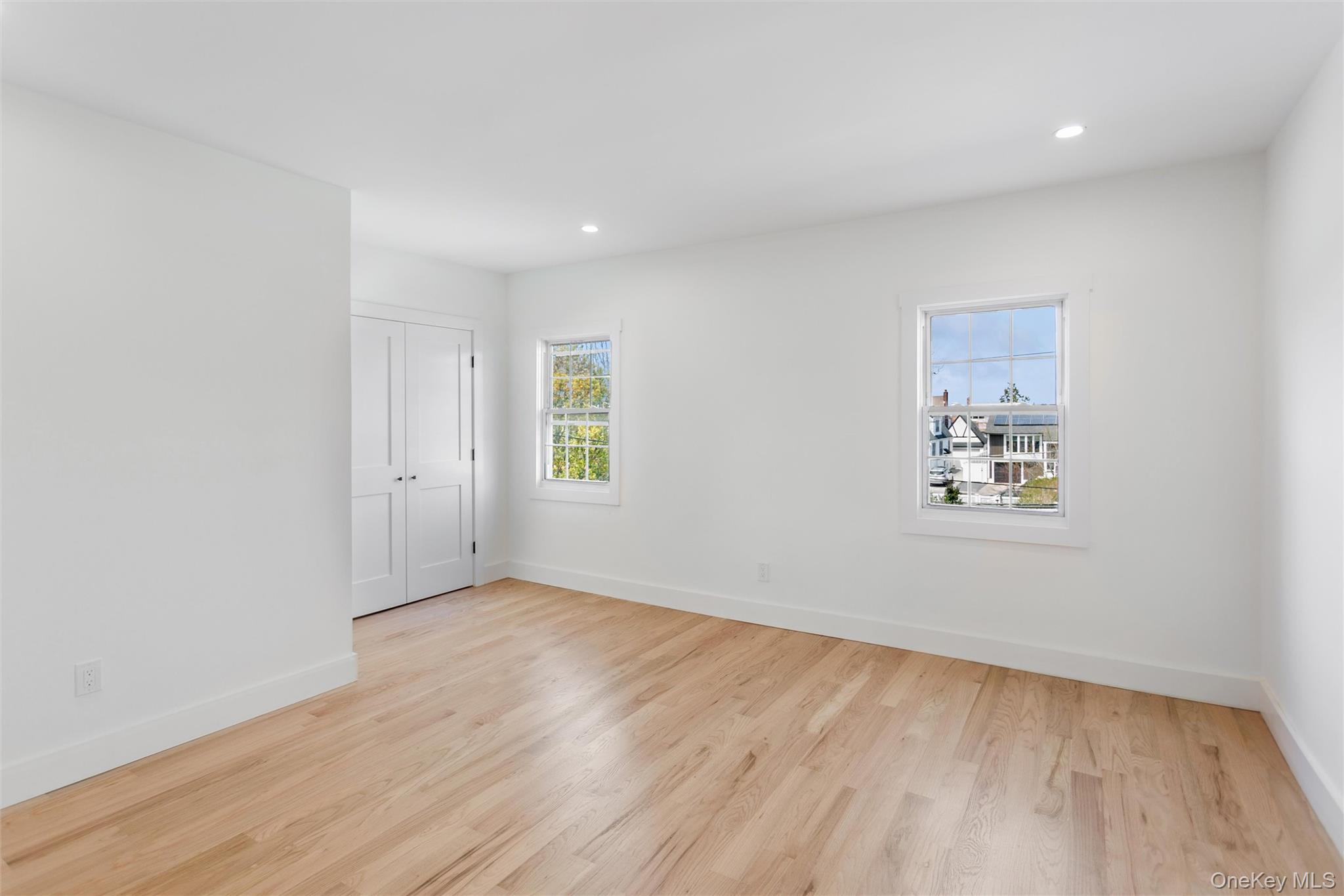 449 W Beech Street – For Sale photo 34