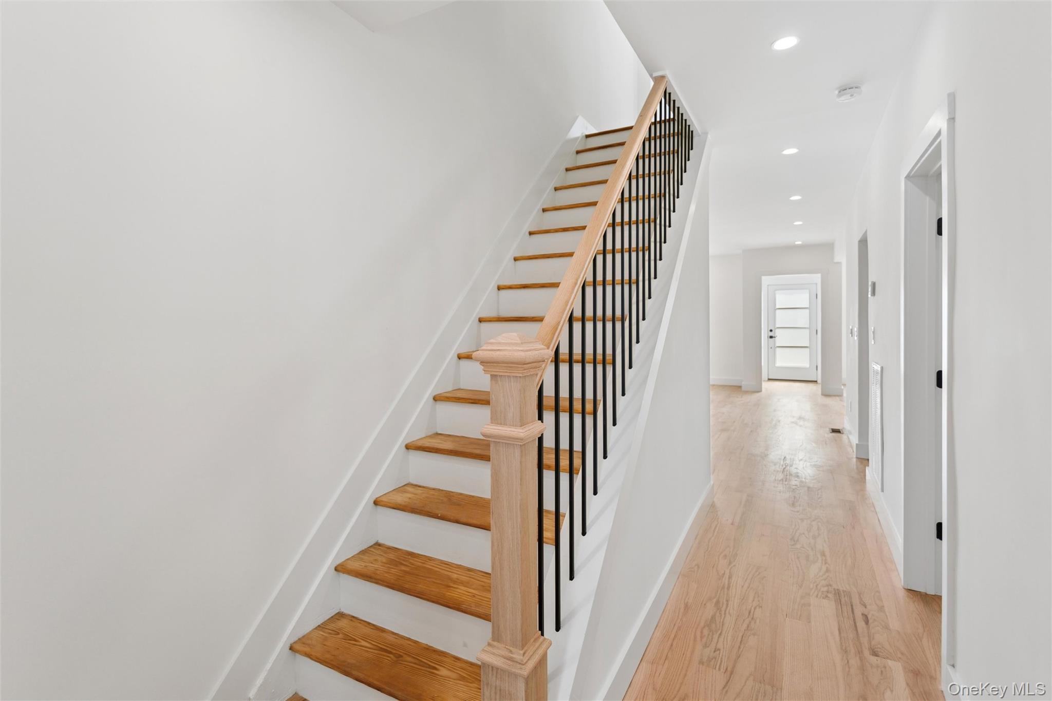 449 W Beech Street – For Sale photo 29