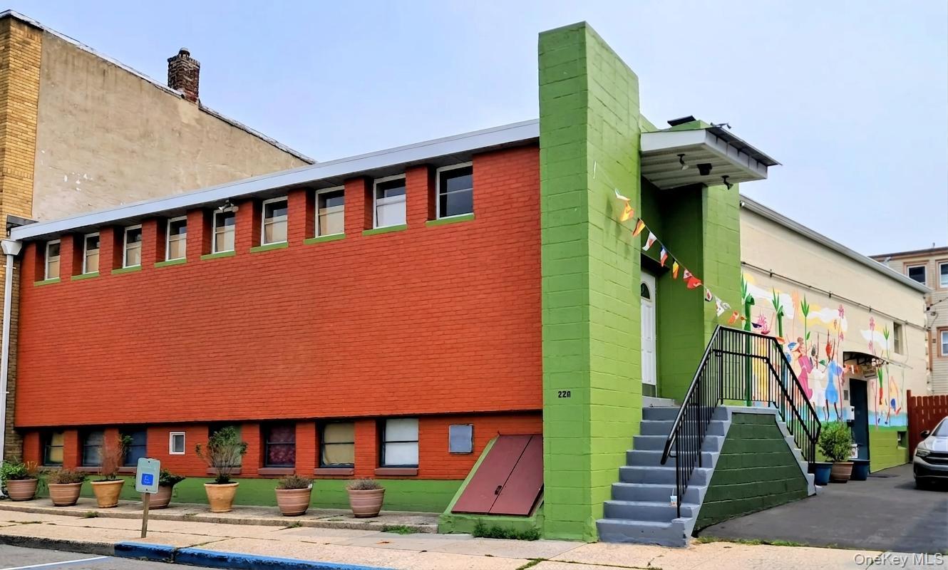 228 N Washington Street – For Sale