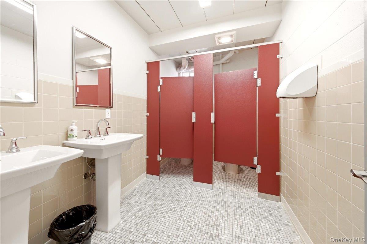 228 N Washington Street – For Sale photo 26