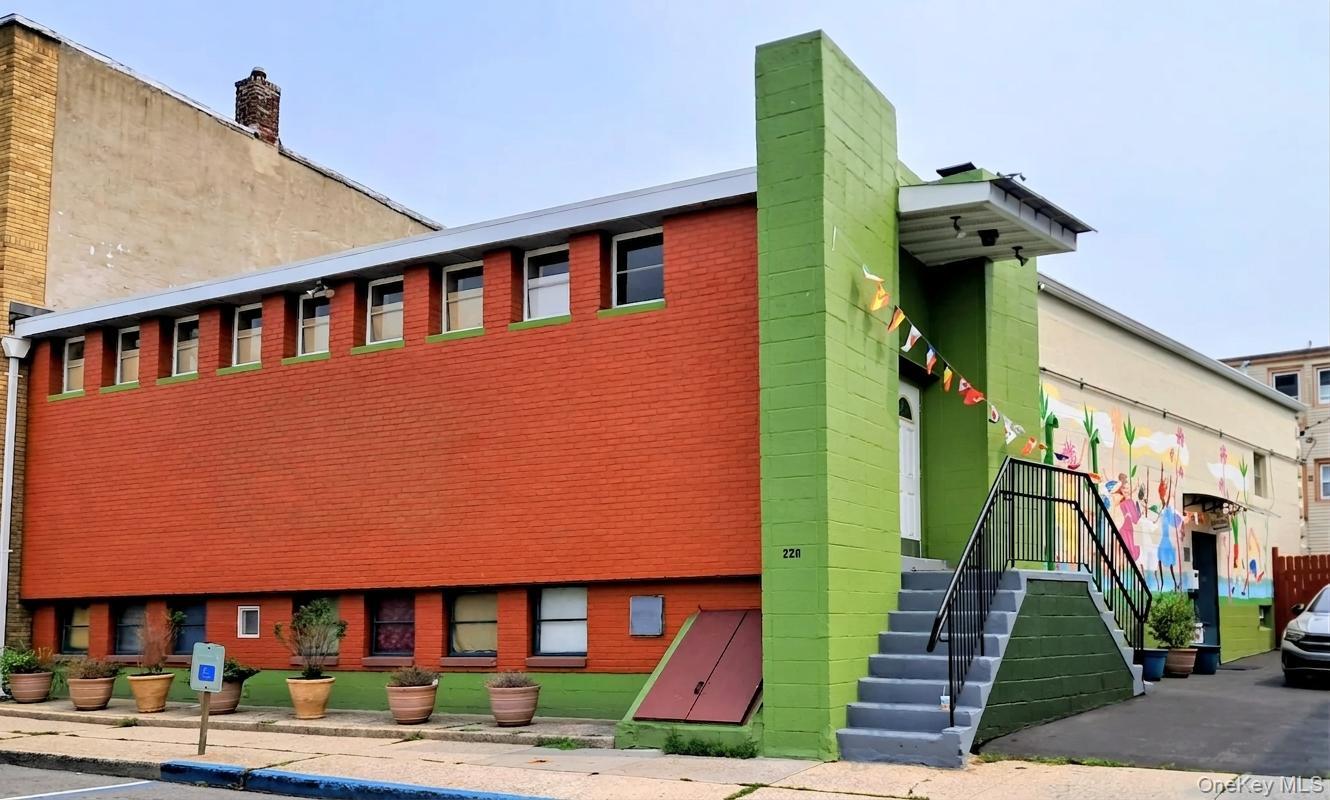 228 N Washington Street – For Sale photo 2