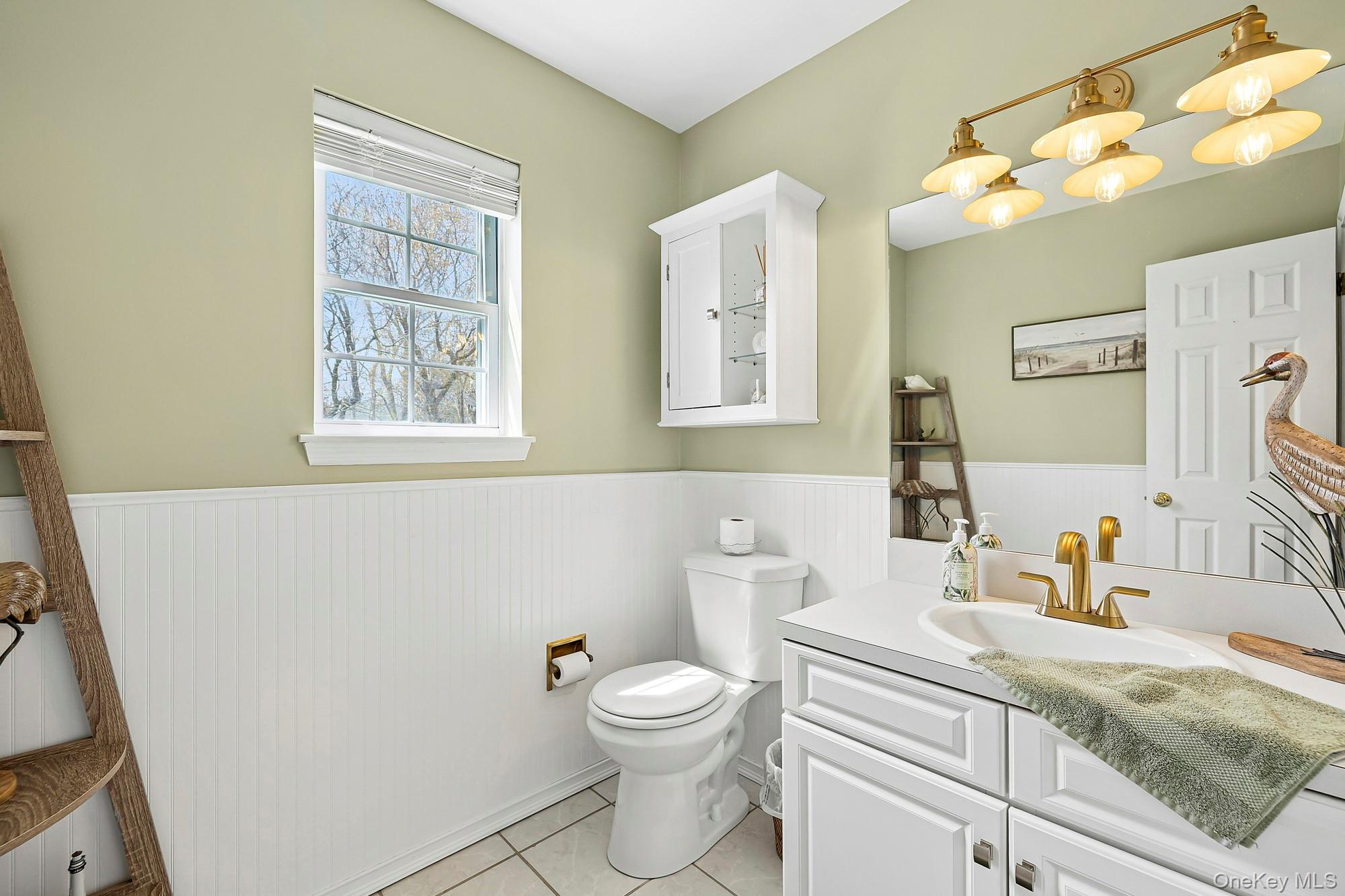 240 Lisa Drive – For Sale photo 13