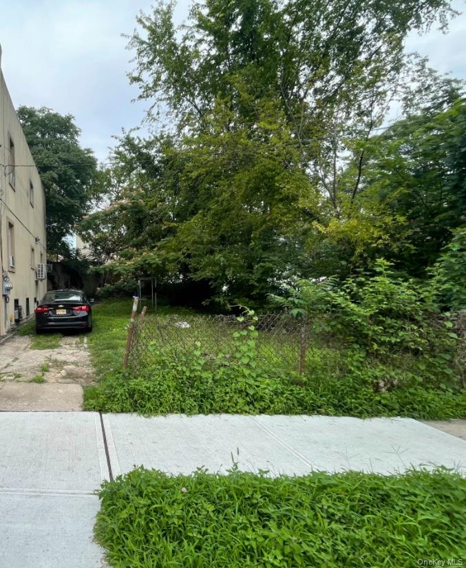 3148 Seymour Avenue – For Sale