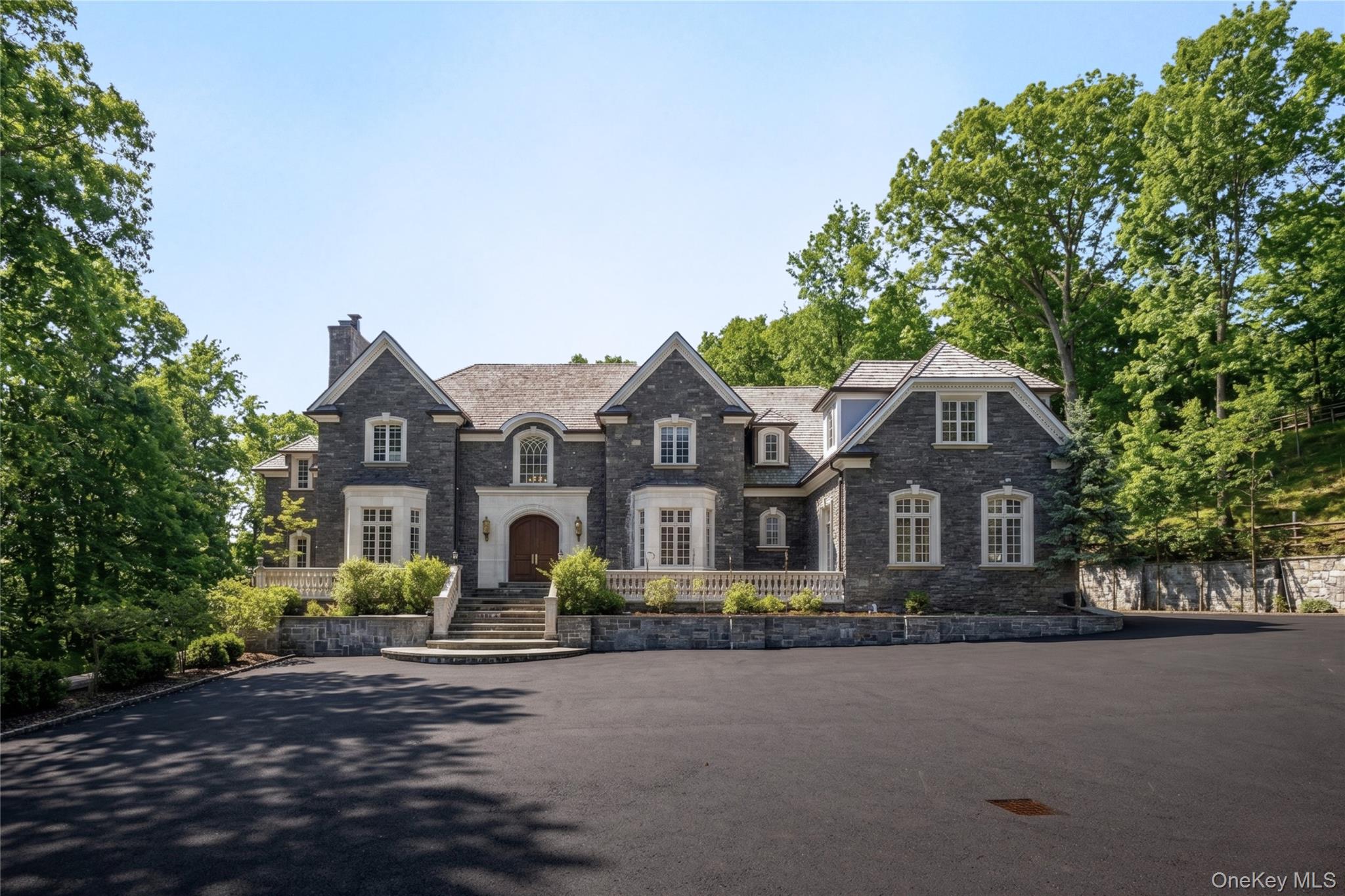 3 Vincent Lane – For Sale photo 2