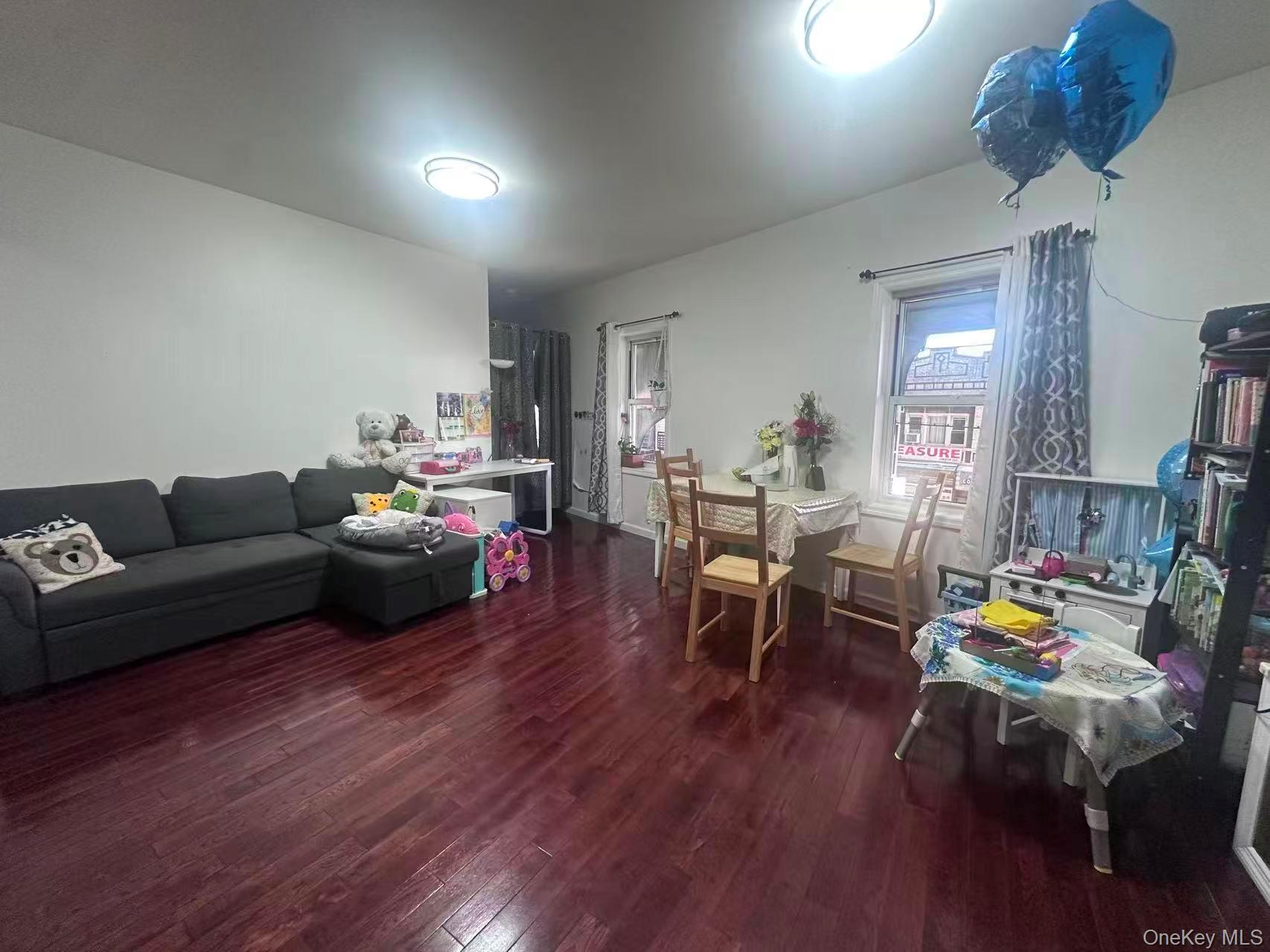 102-03 Jamaica Avenue – For Sale photo 2