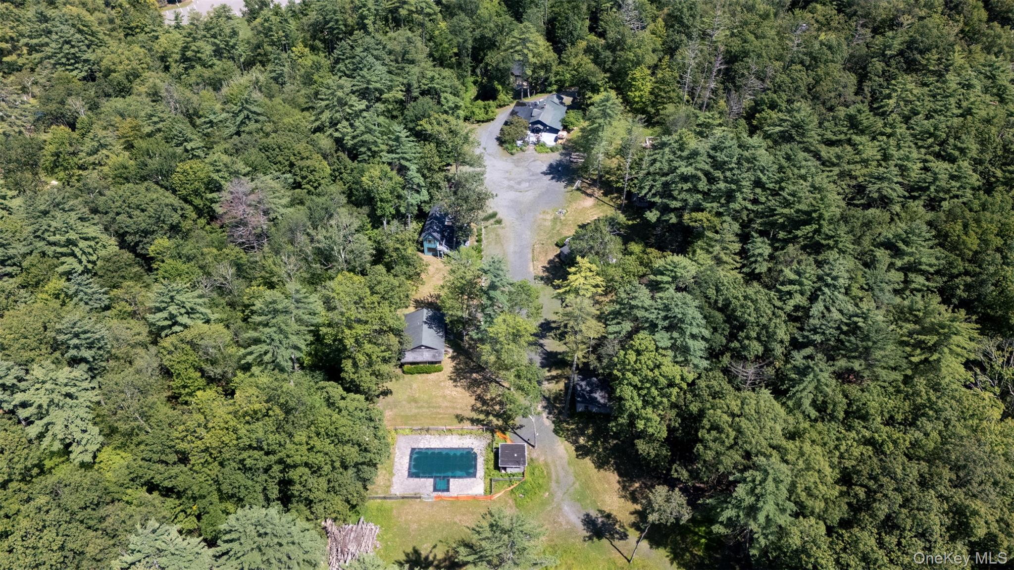 20 Country Club Lane – For Sale photo 17