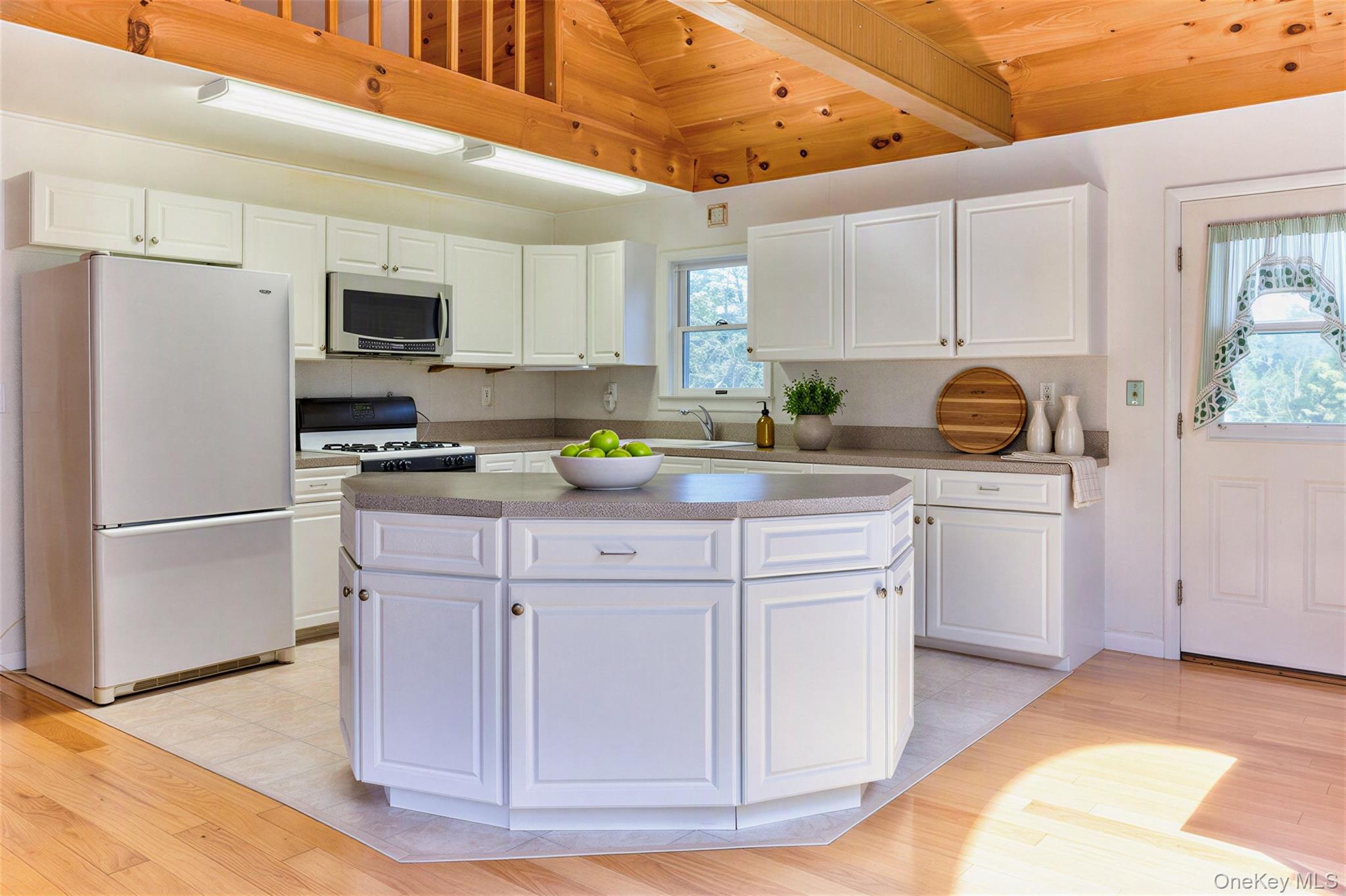 10 W Simmon – For Sale photo 10